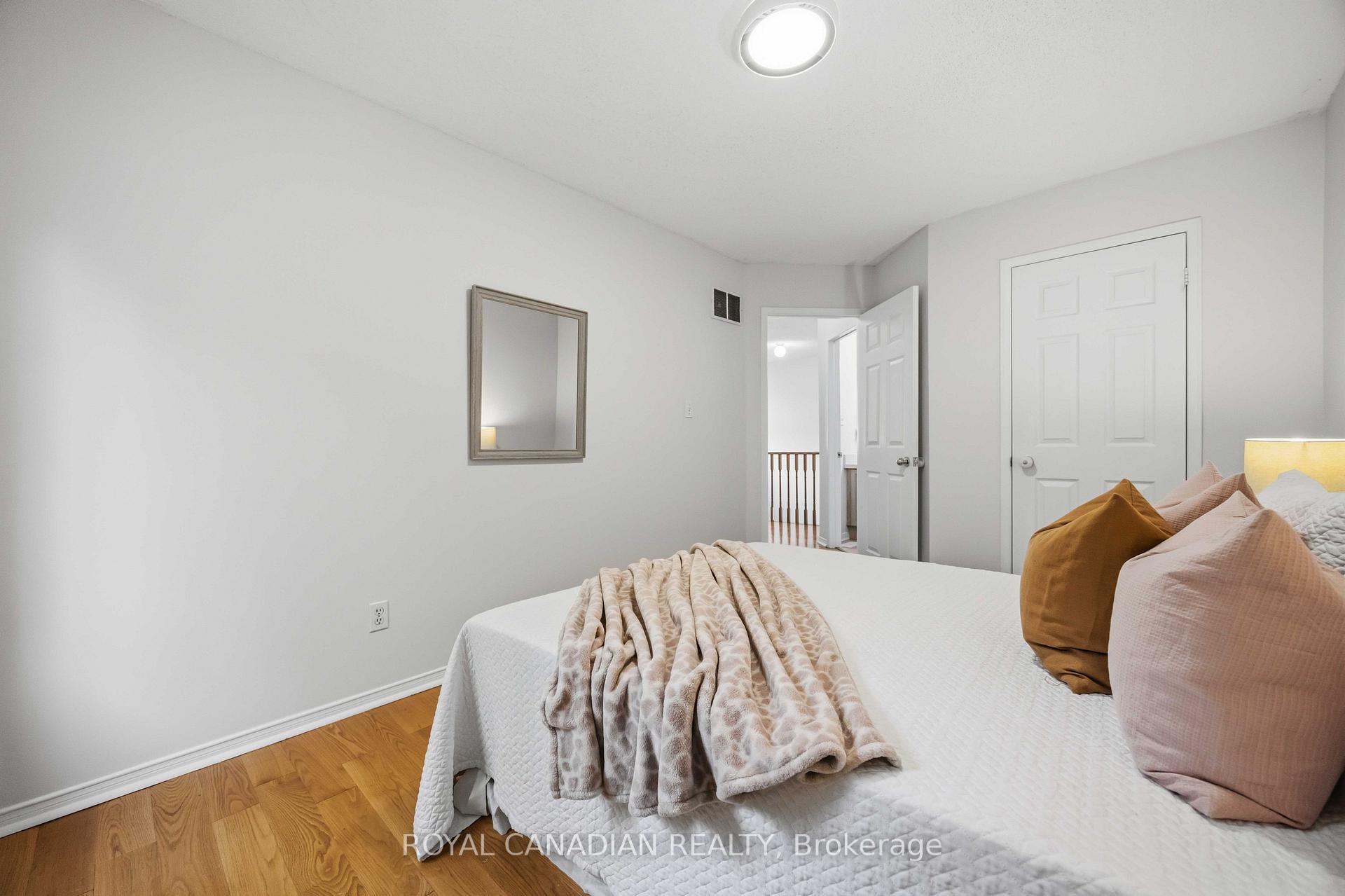 Photo 38 of 137 Stokely Crescent, Whitby, Downtown Whitby — HOMEH