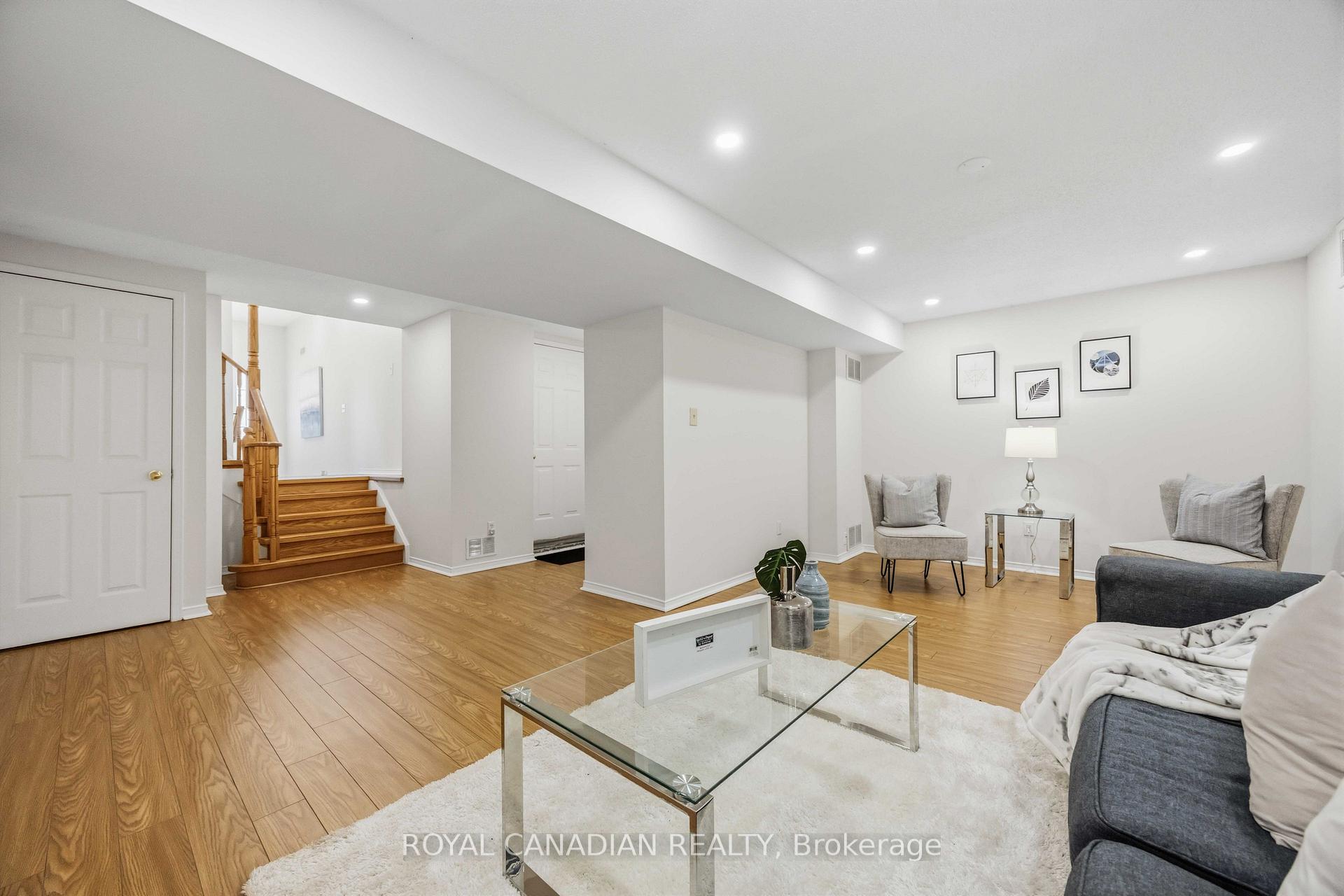 Photo 43 of 137 Stokely Crescent, Whitby, Downtown Whitby — HOMEH
