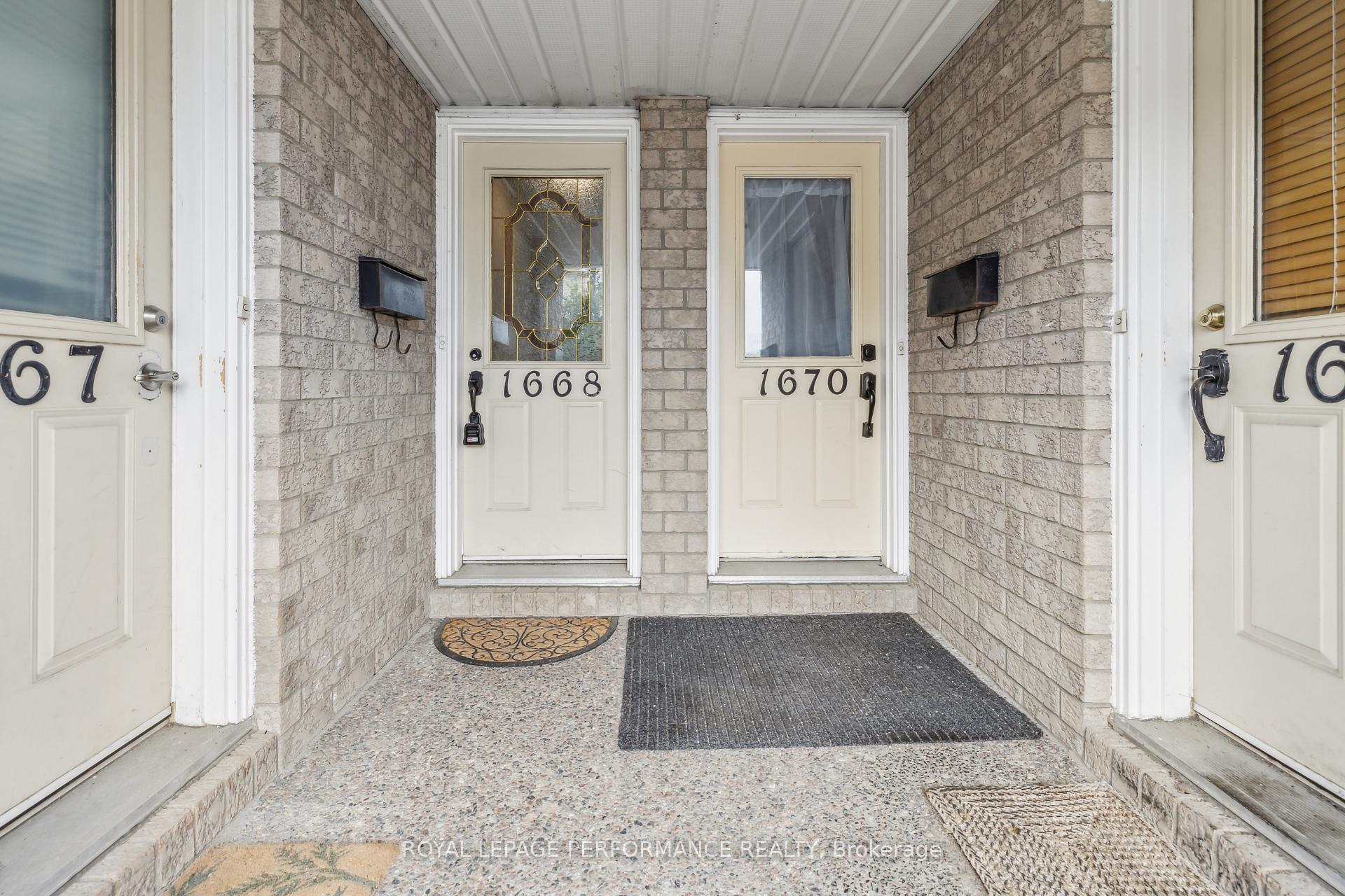 Photo 2 of 1668 Locksley Lane, Ottawa, Beaconwood — HOMEH