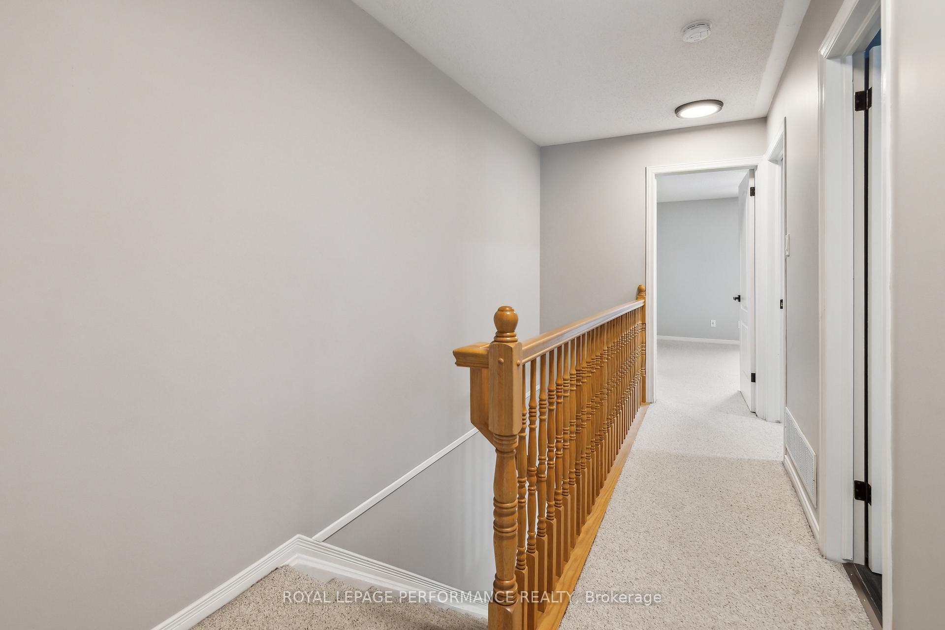 Photo 15 of 1668 Locksley Lane, Ottawa, Beaconwood — HOMEH
