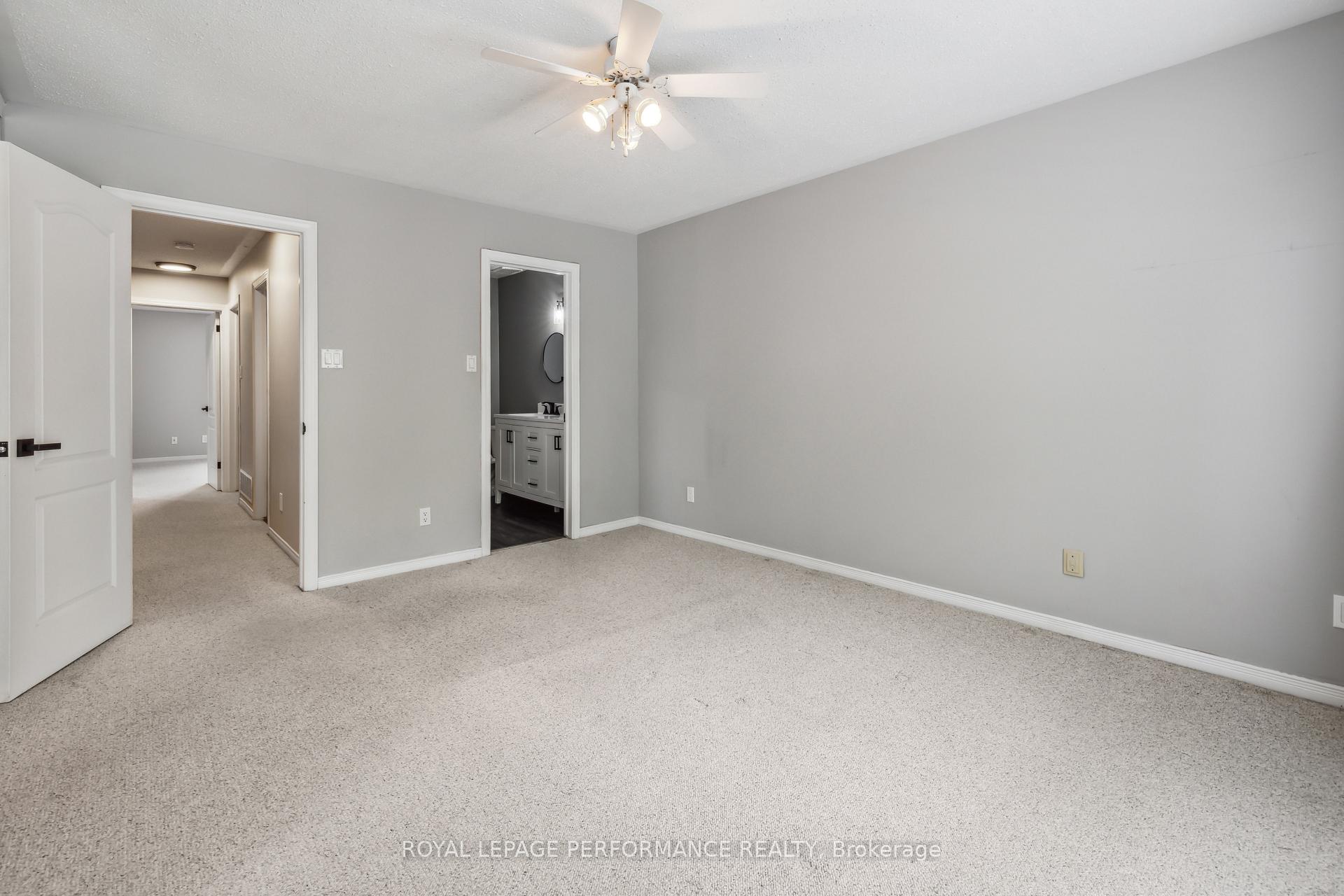 Photo 18 of 1668 Locksley Lane, Ottawa, Beaconwood — HOMEH