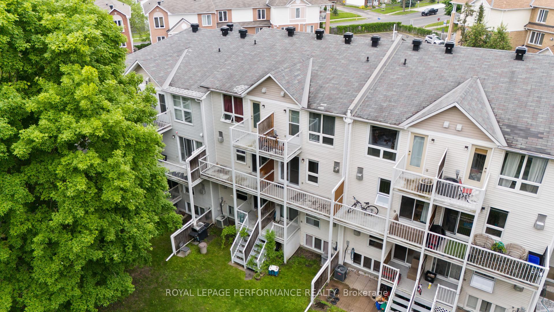 Photo 25 of 1668 Locksley Lane, Ottawa, Beaconwood — HOMEH