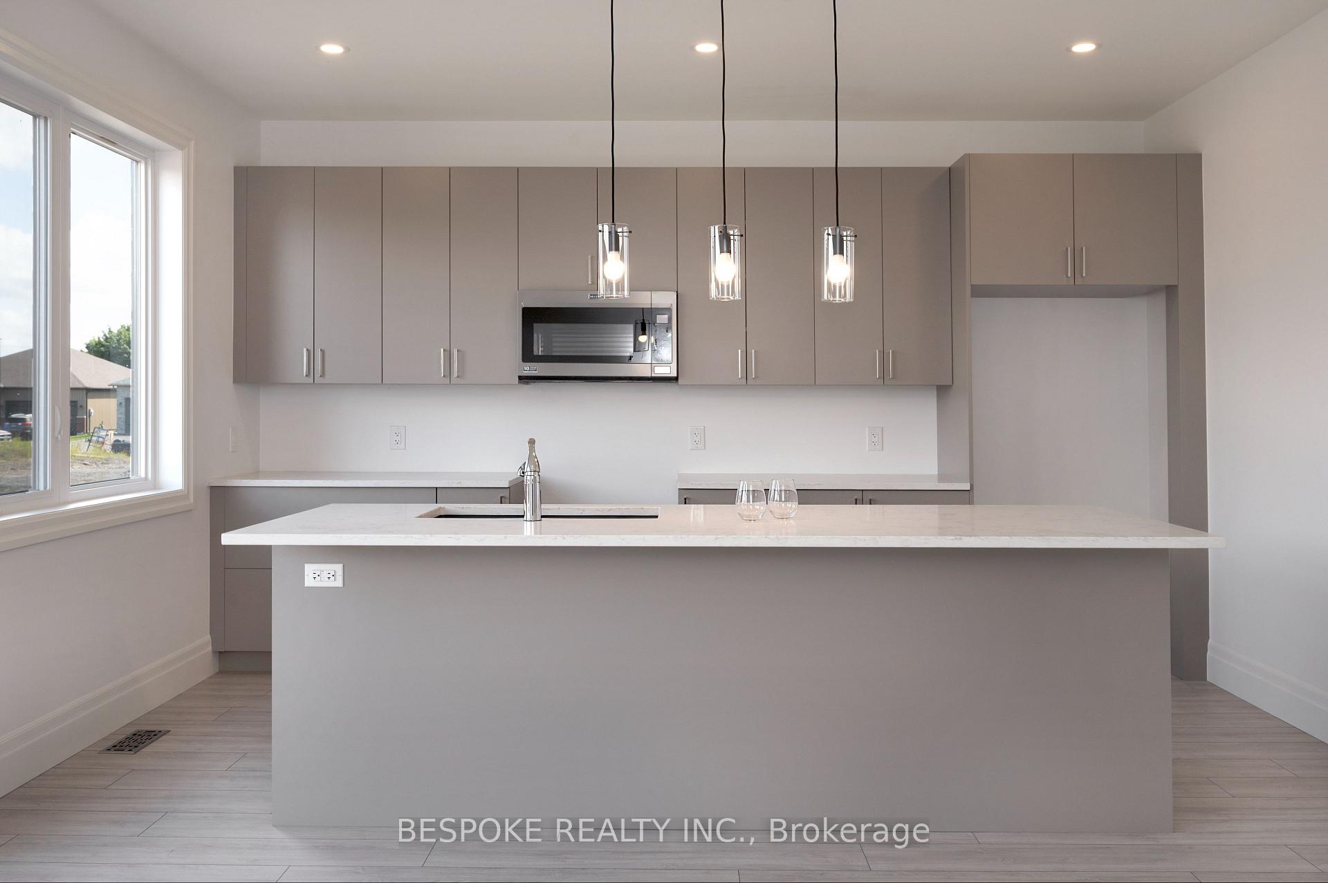 Photo 10 of 212 Beasley Crescent, Prince Edward County, Hallowell Ward — HOMEH