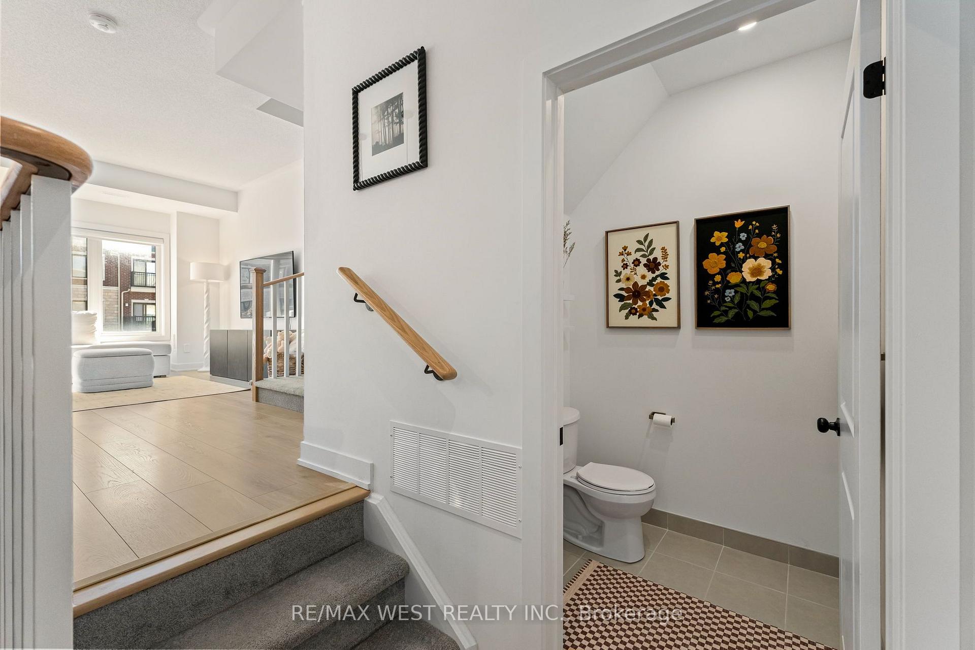 Photo 7 of 134 Covington Crescent, Whitchurch-Stouffville, Stouffville — HOMEH