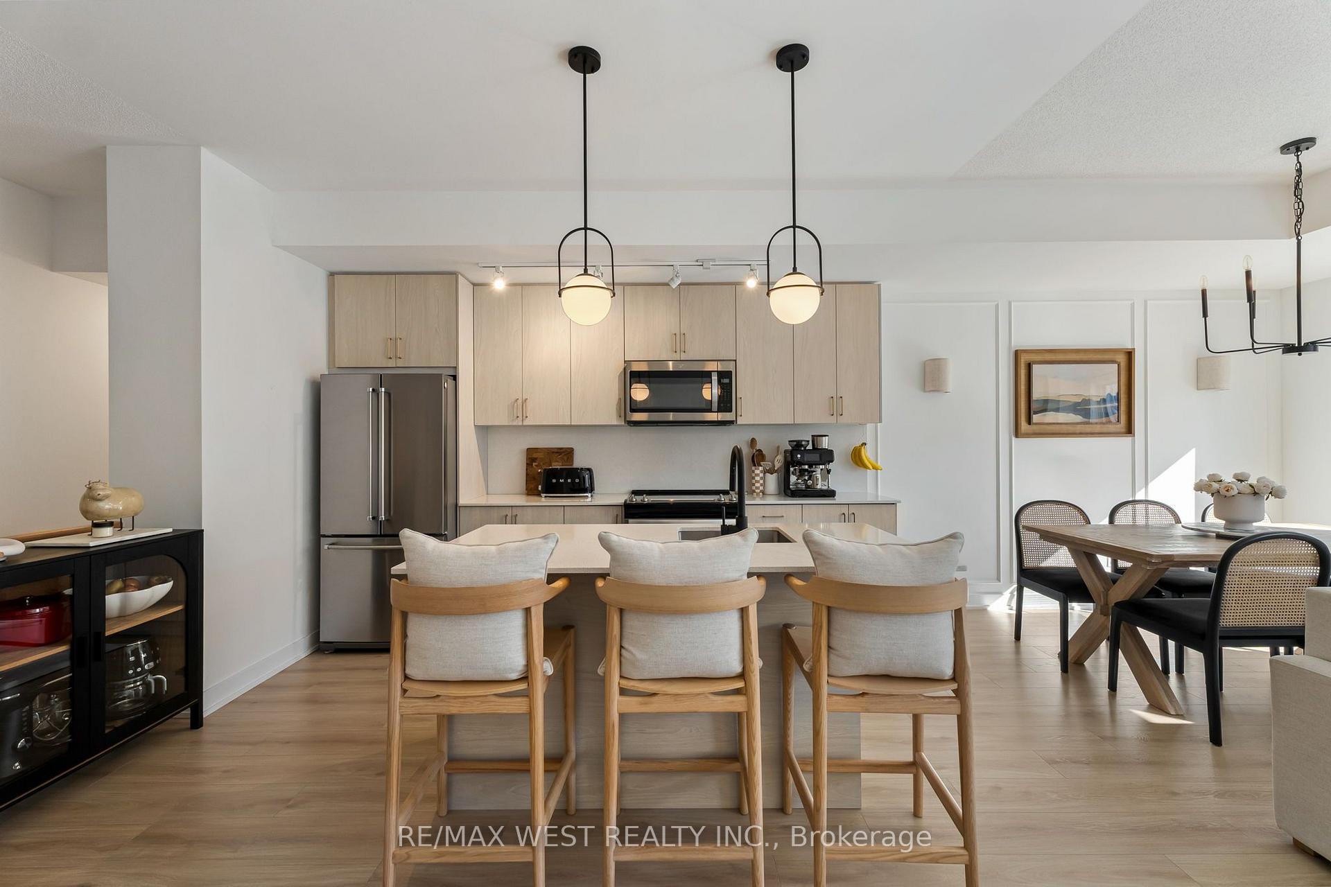 Photo 16 of 134 Covington Crescent, Whitchurch-Stouffville, Stouffville — HOMEH