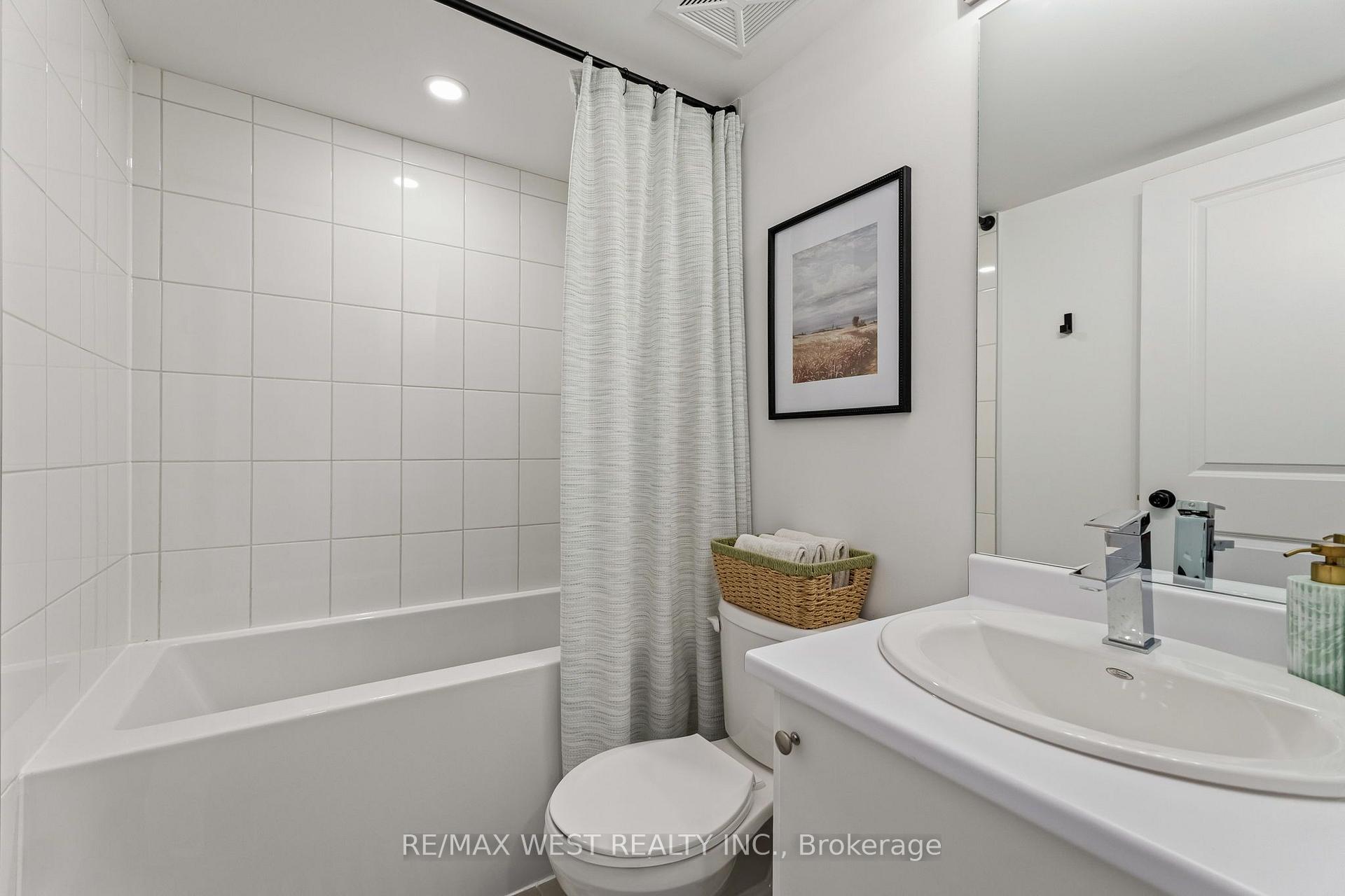 Photo 22 of 134 Covington Crescent, Whitchurch-Stouffville, Stouffville — HOMEH
