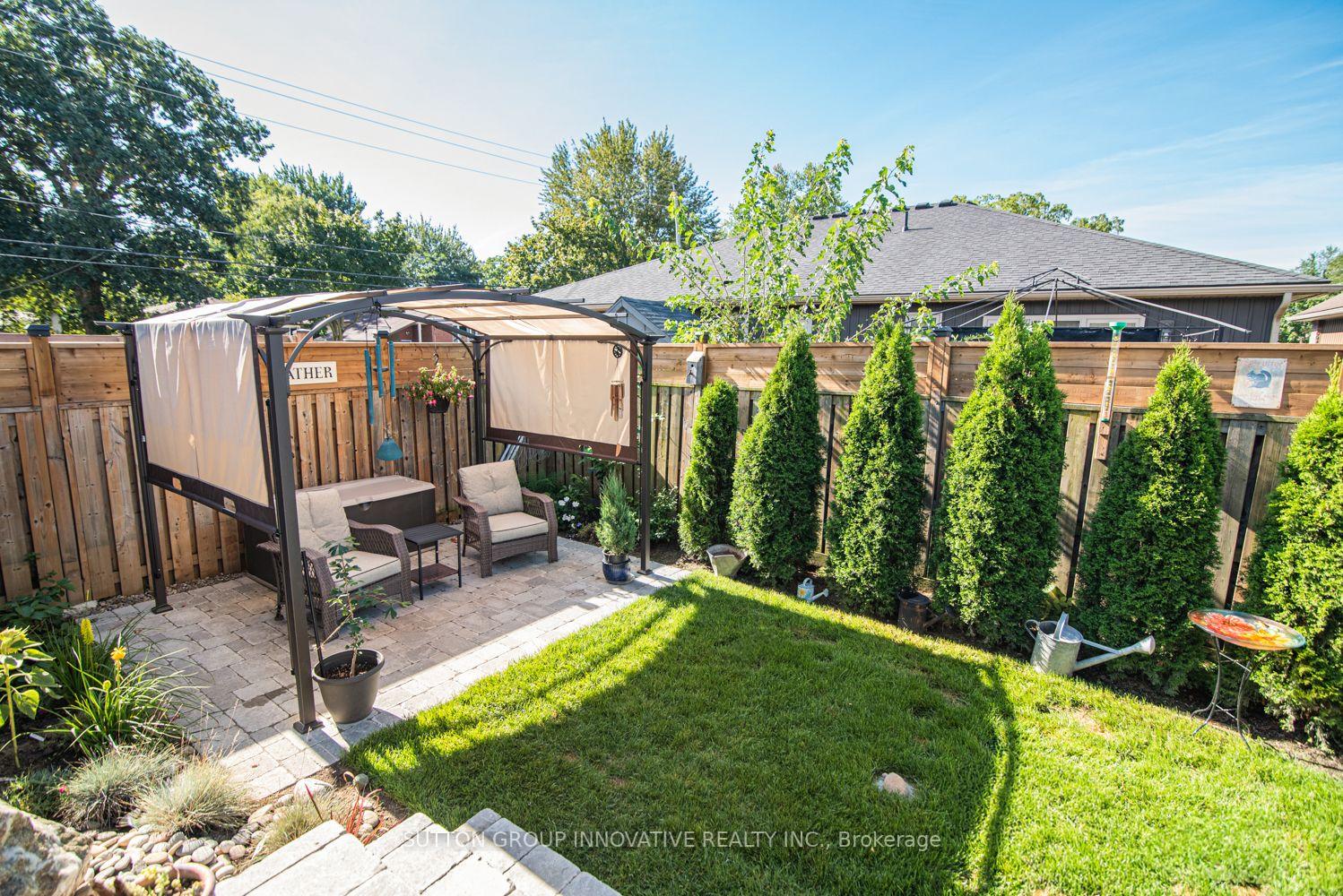 Photo 40 of 70 Postma Drive, Haldimand, Dunnville — HOMEH