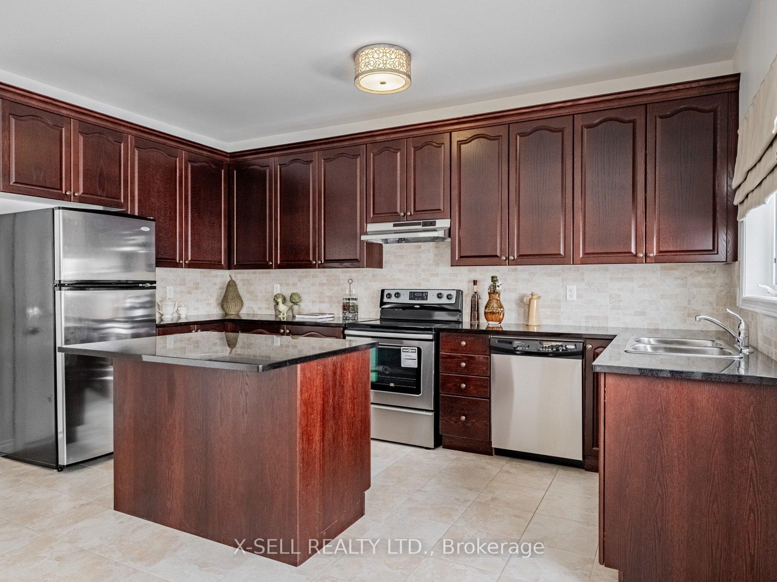 Photo 14 of 34 Dockside Court, Brampton, Sandringham-Wellington — HOMEH