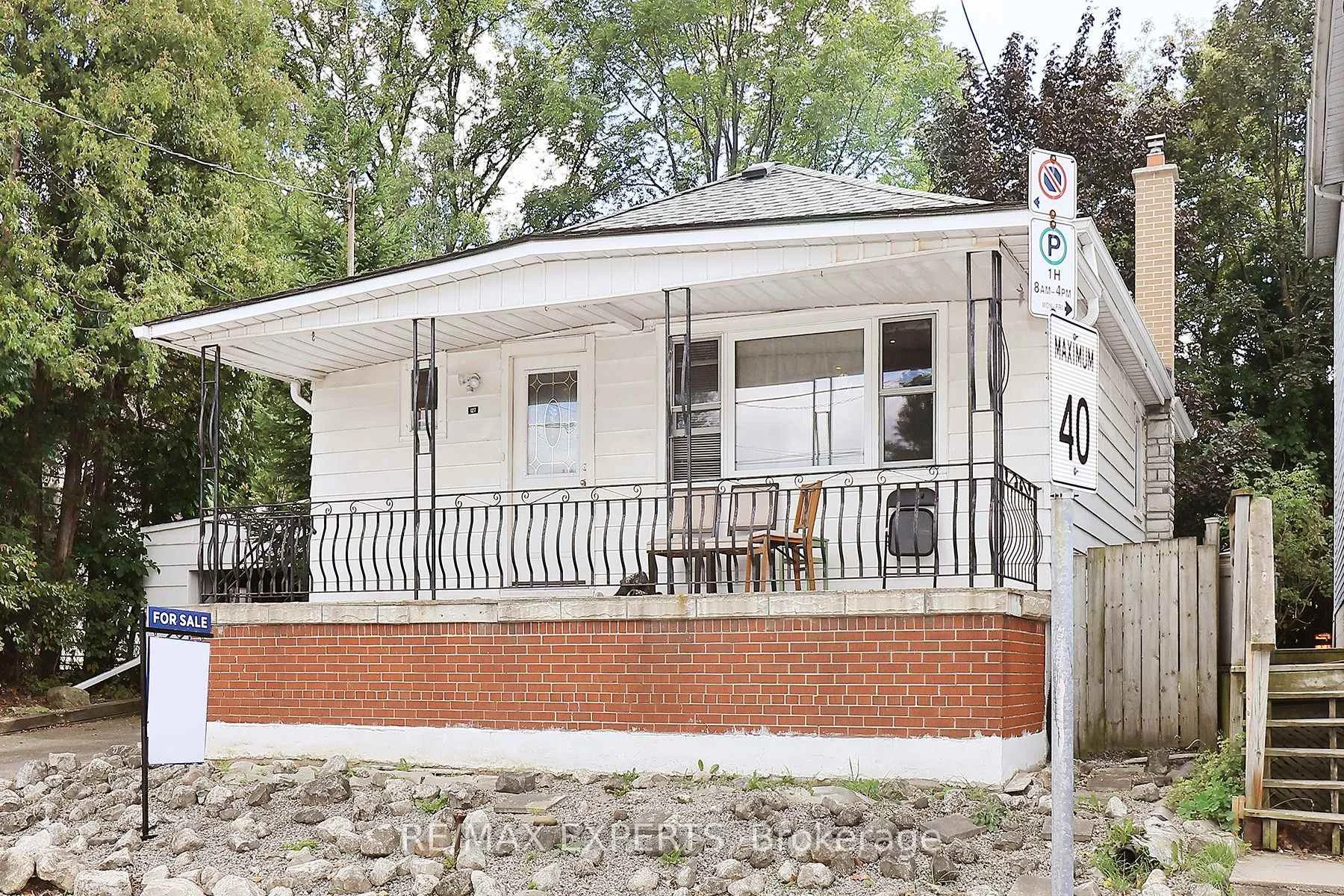 Photo 4 of 127 Whitney Avenue, Hamilton, Ainslie Wood — HOMEH