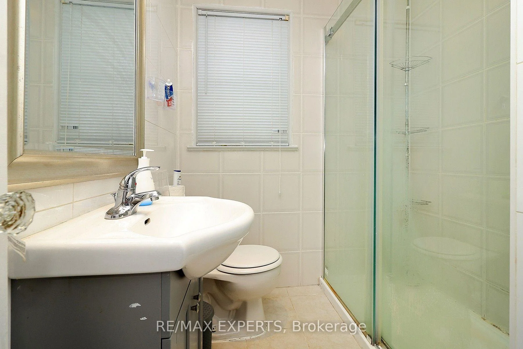 Photo 11 of 127 Whitney Avenue, Hamilton, Ainslie Wood — HOMEH
