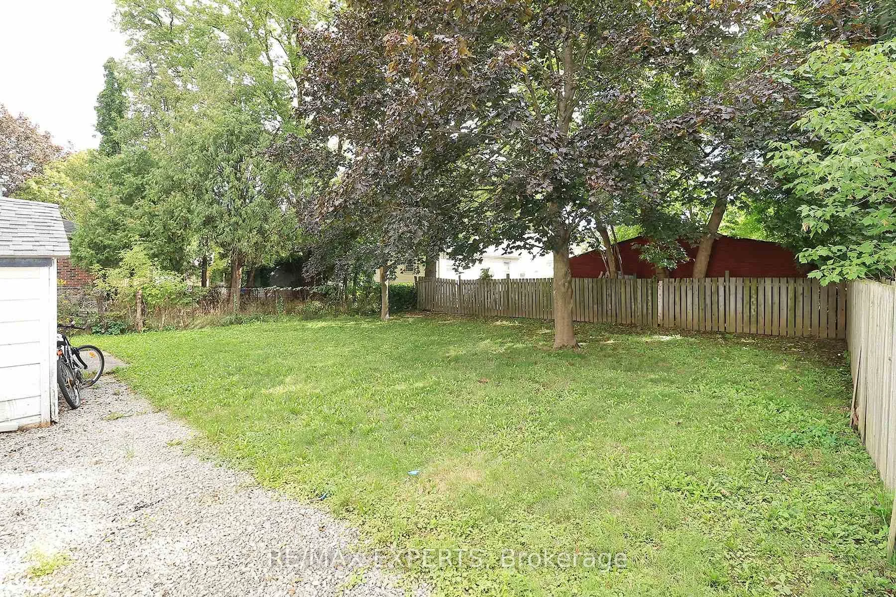 Photo 23 of 127 Whitney Avenue, Hamilton, Ainslie Wood — HOMEH