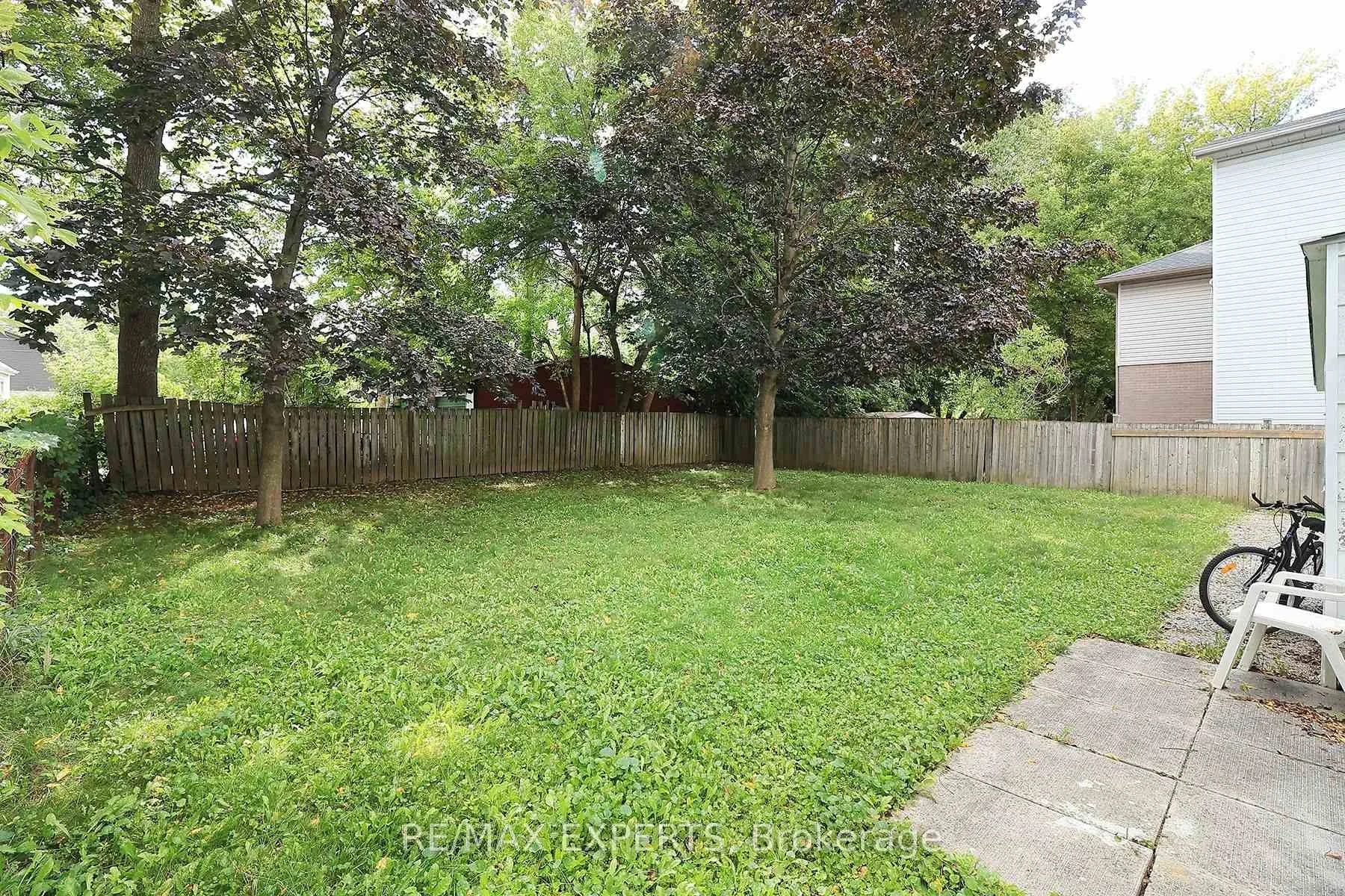 Photo 24 of 127 Whitney Avenue, Hamilton, Ainslie Wood — HOMEH