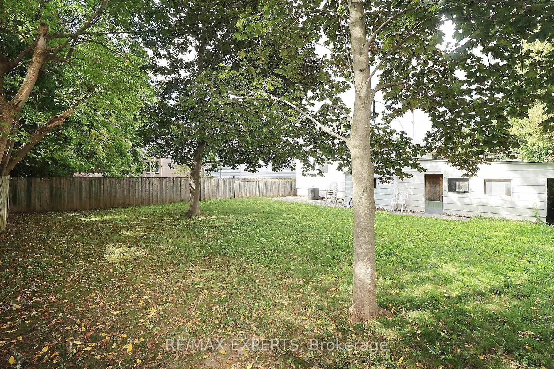 Photo 25 of 127 Whitney Avenue, Hamilton, Ainslie Wood — HOMEH
