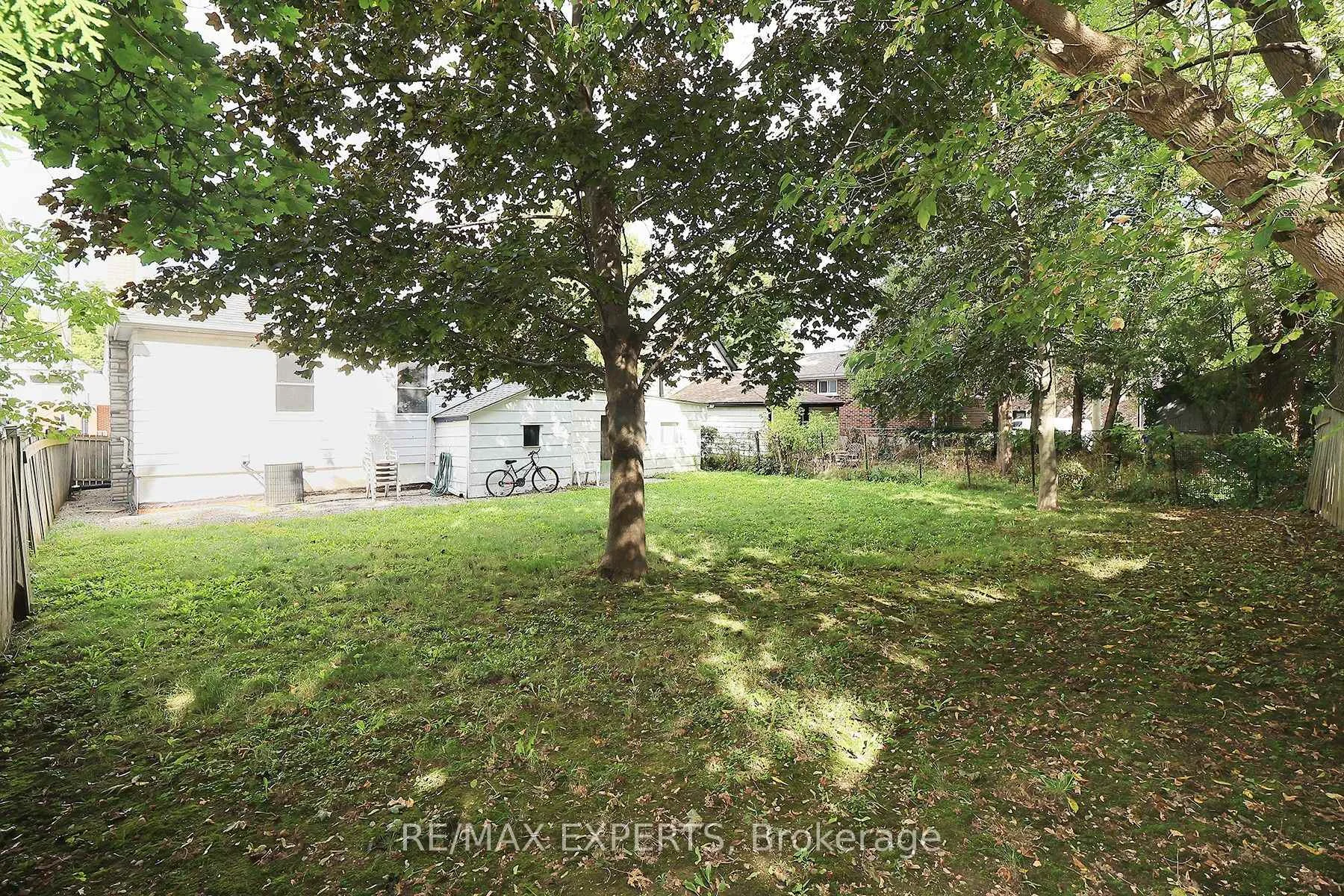 Photo 26 of 127 Whitney Avenue, Hamilton, Ainslie Wood — HOMEH