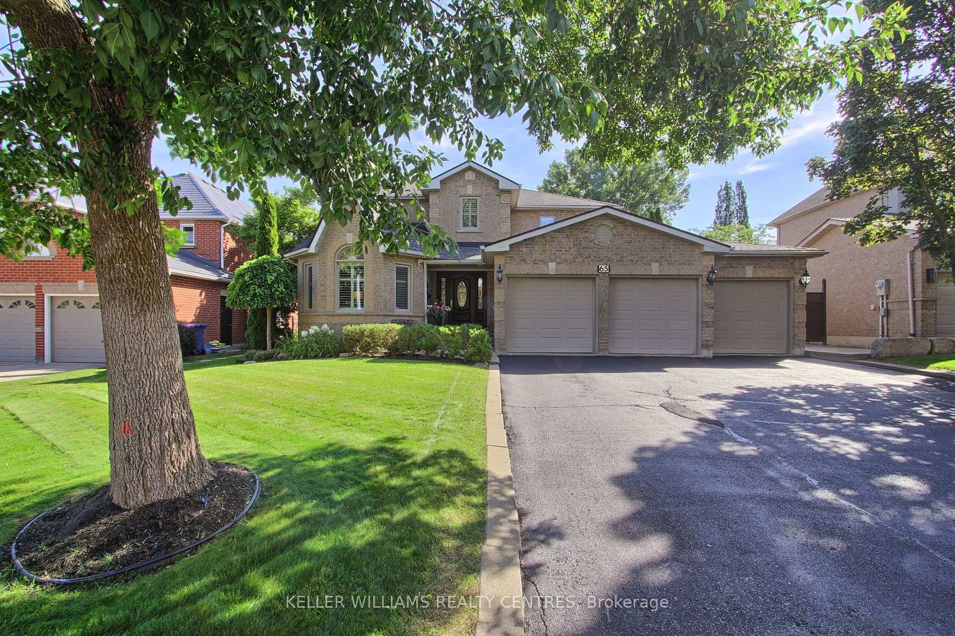 Photo 1 of 65 Carlyle Crescent, Aurora, Aurora Highlands — HOMEH