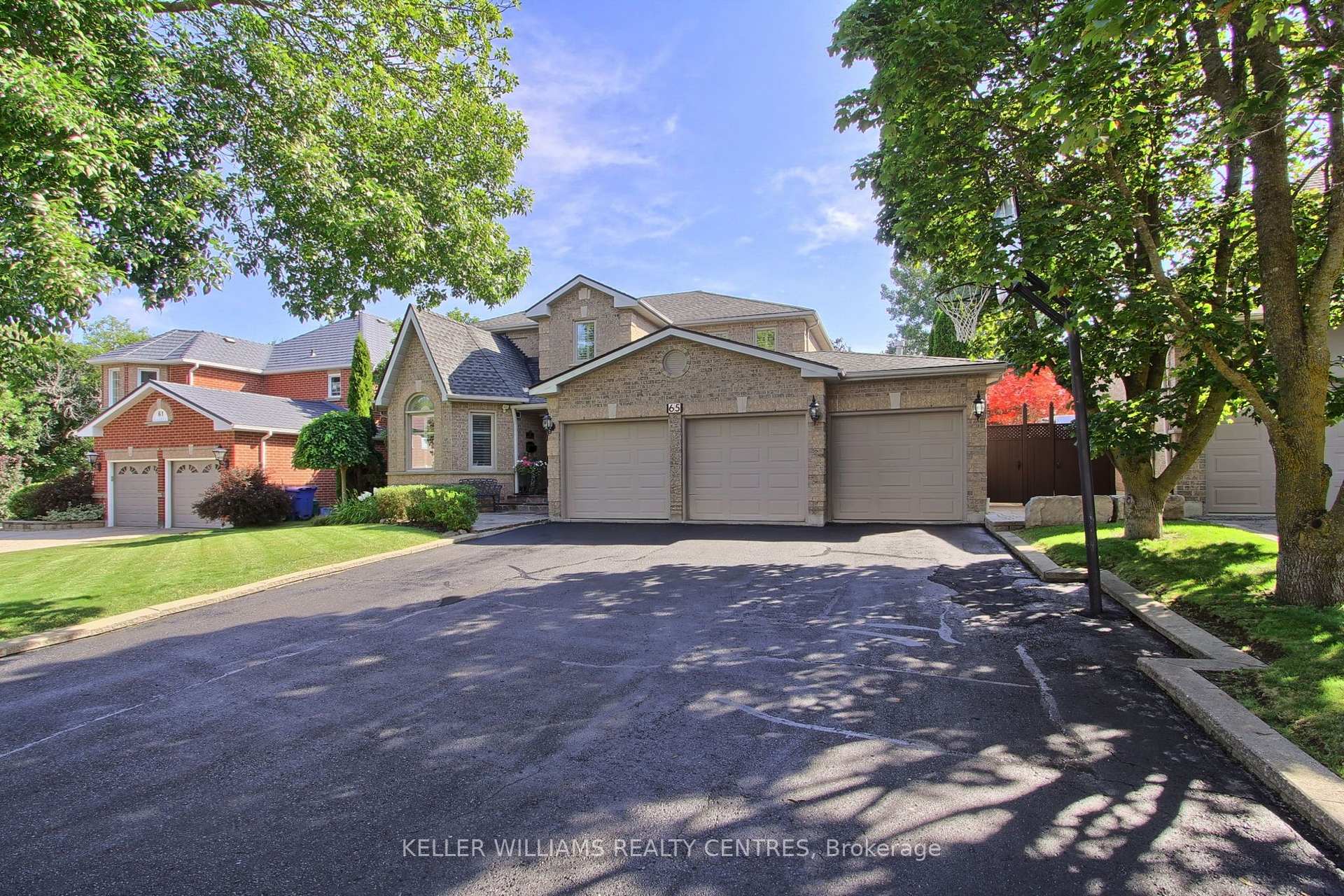 Photo 5 of 65 Carlyle Crescent, Aurora, Aurora Highlands — HOMEH