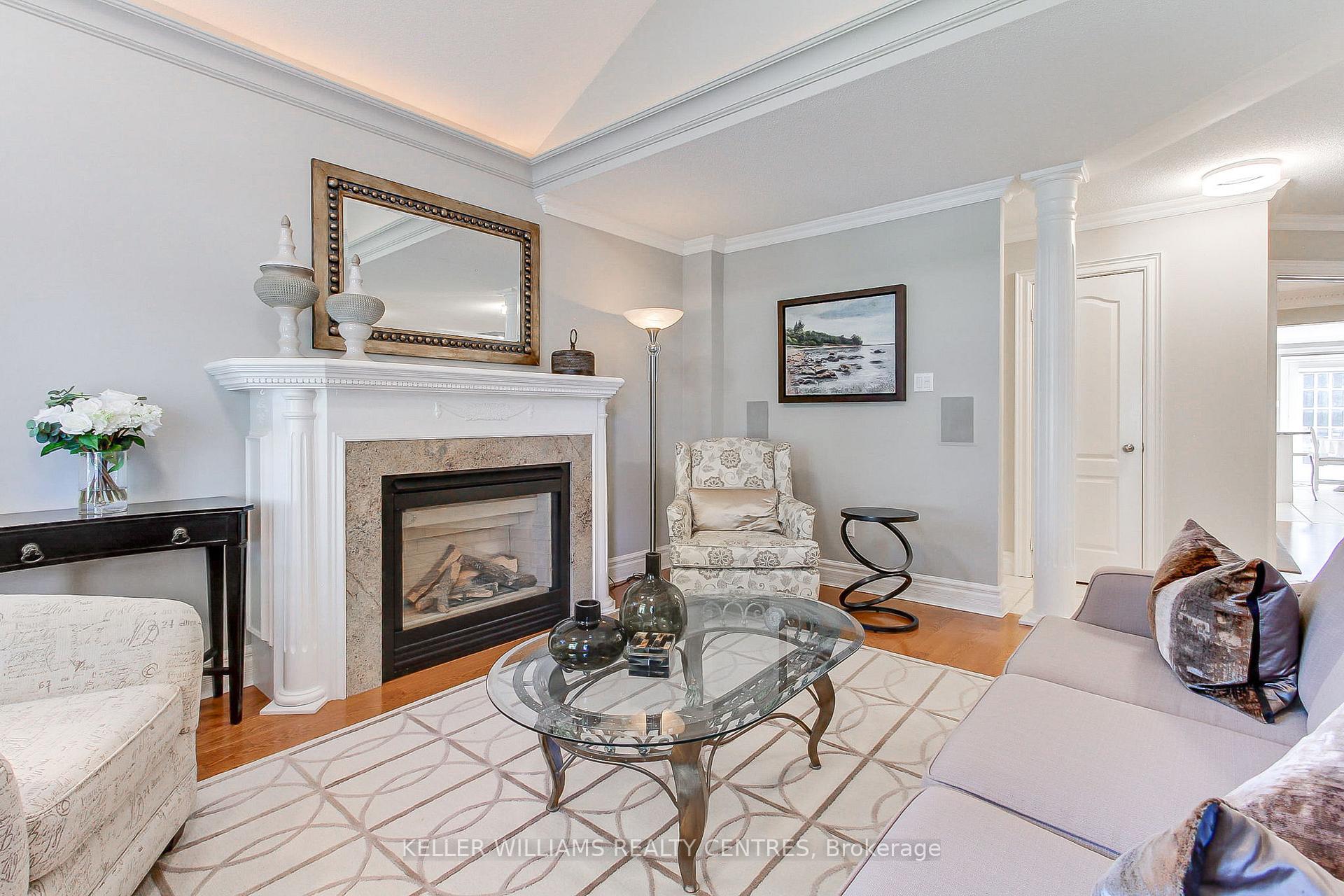 Photo 10 of 65 Carlyle Crescent, Aurora, Aurora Highlands — HOMEH