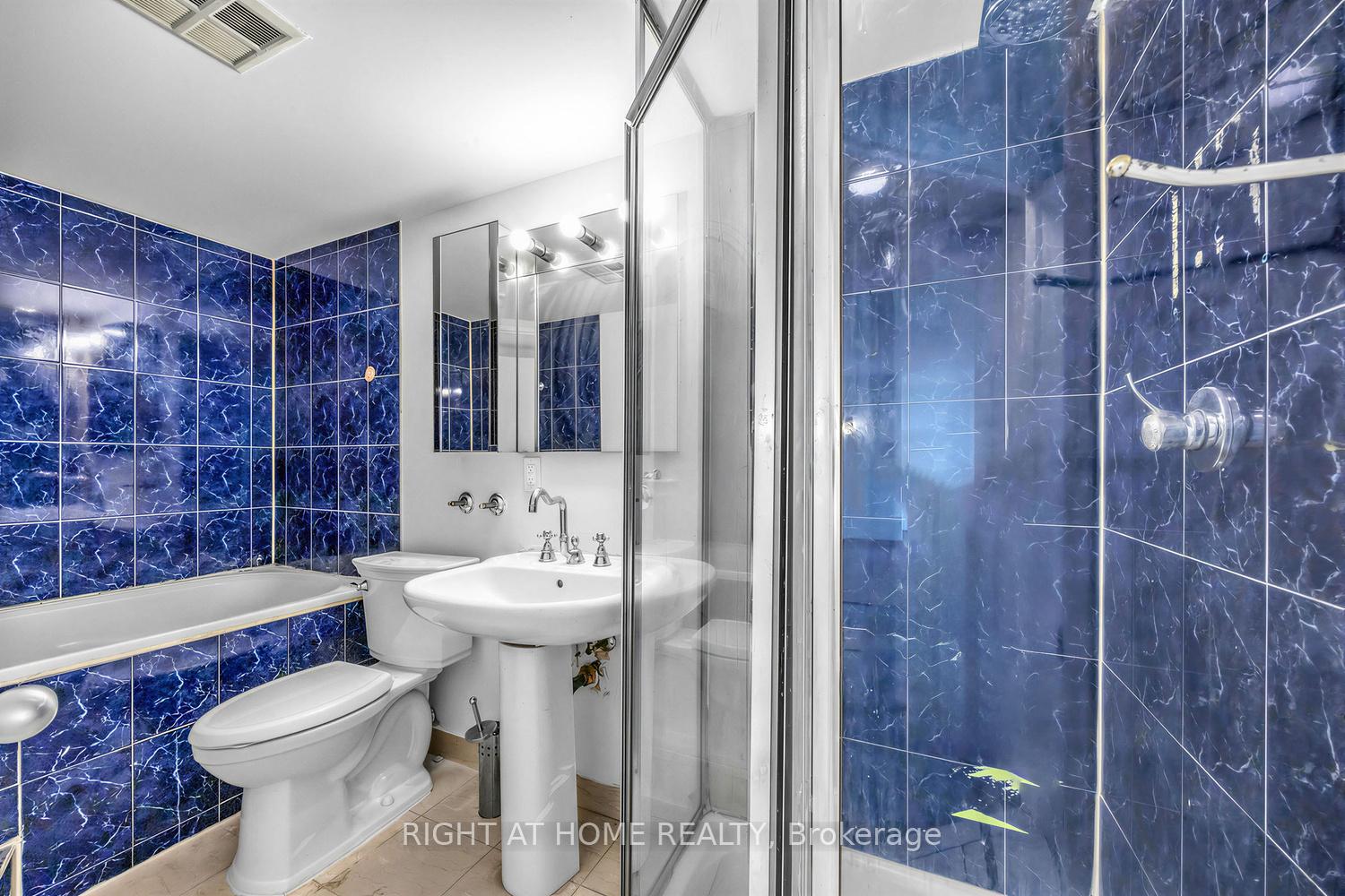 Photo 14 of Unit 1711, 41 Markbrook Lane, Etobicoke, Mount Olive-Silverstone-Jamestown — HOMEH