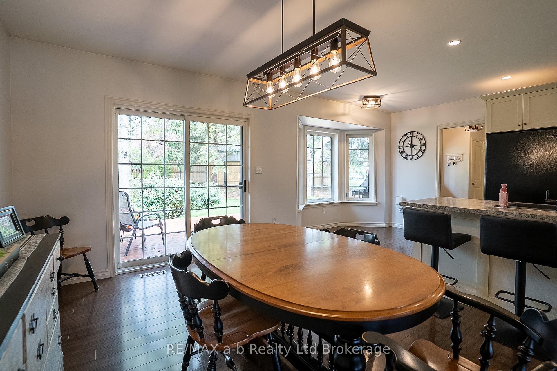 Photo 11 of 4 Otterview Drive, Norwich, Otterville — HOMEH