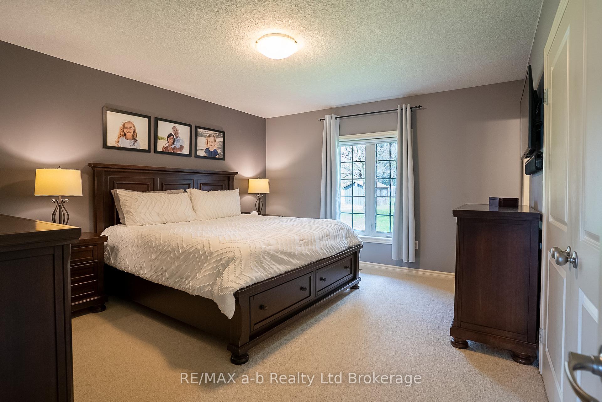 Photo 17 of 4 Otterview Drive, Norwich, Otterville — HOMEH