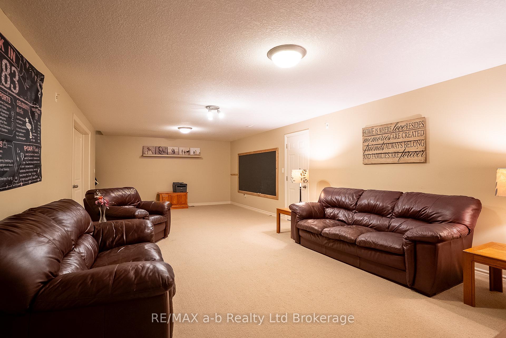 Photo 25 of 4 Otterview Drive, Norwich, Otterville — HOMEH