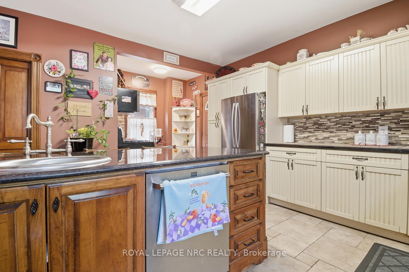 Photo 9 of 5981 Culp Street, Niagara Falls, Dorchester — HOMEH