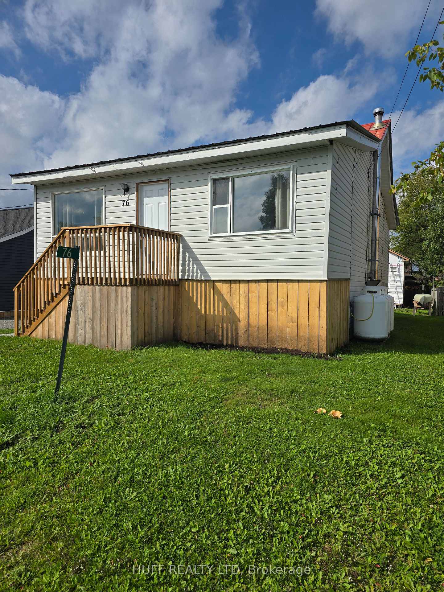 Photo 4 of 76 Seventh Avenue, Kirkland Lake, Larder Lake — HOMEH