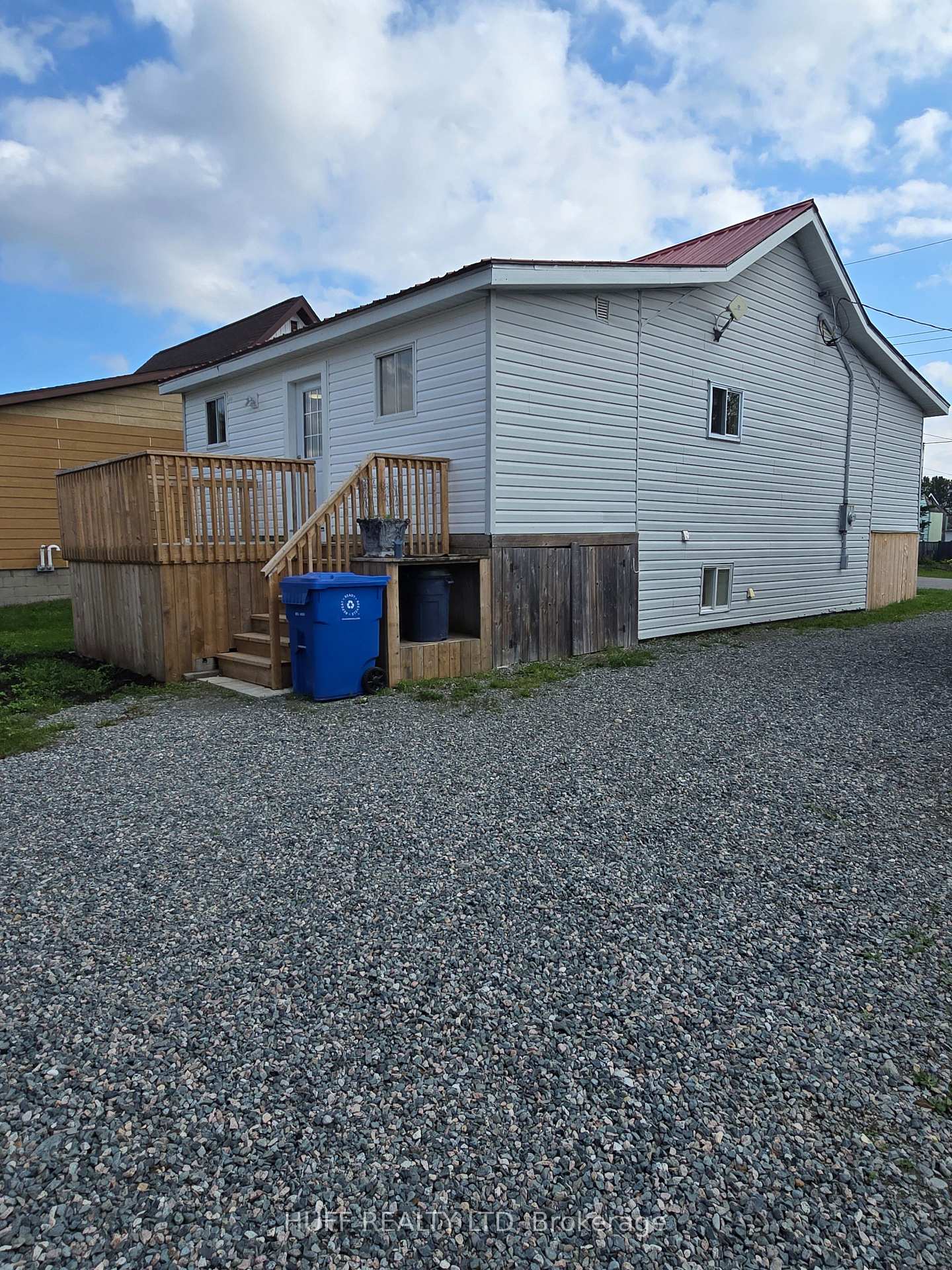 Photo 5 of 76 Seventh Avenue, Kirkland Lake, Larder Lake — HOMEH