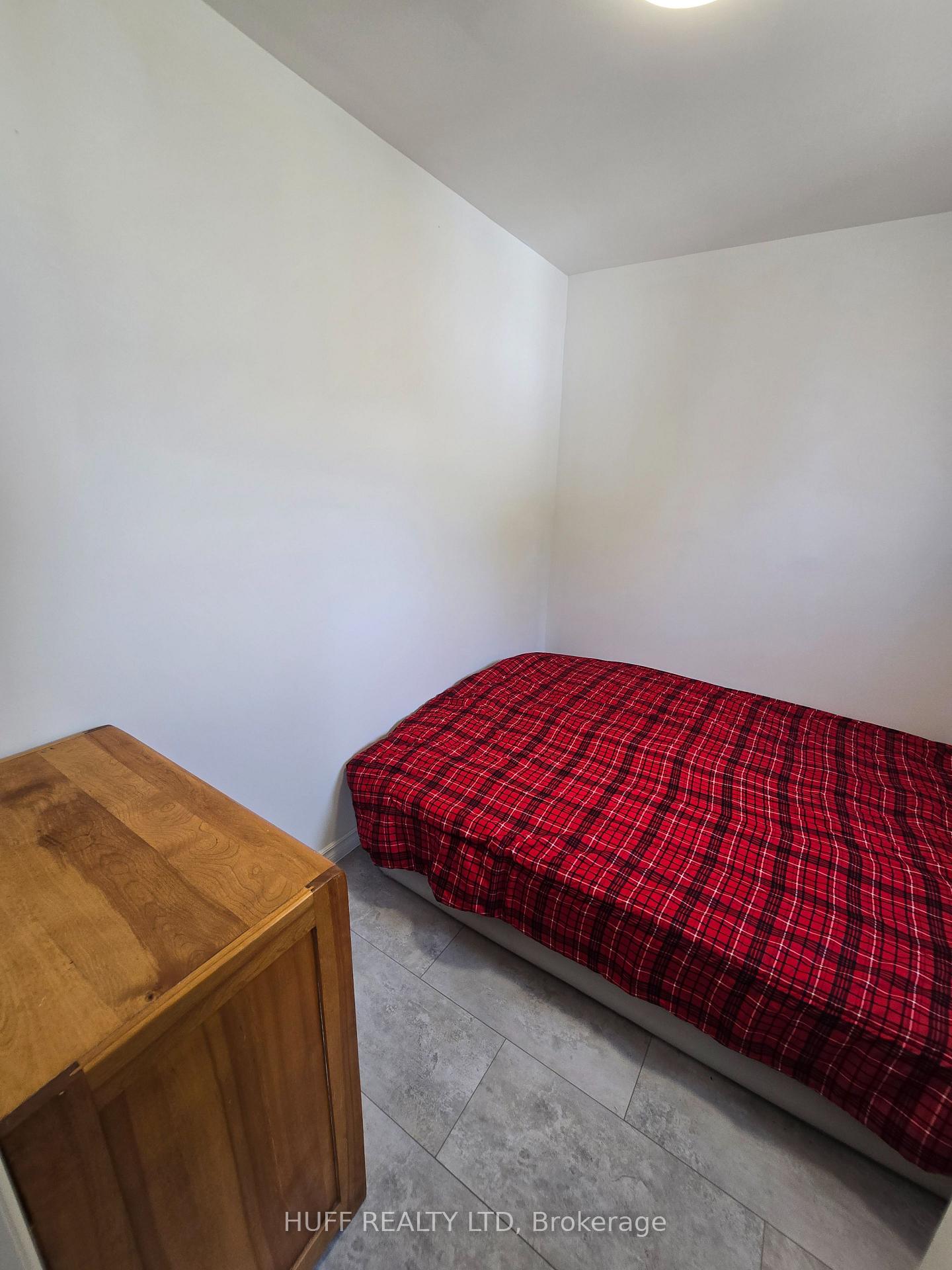 Photo 8 of 76 Seventh Avenue, Kirkland Lake, Larder Lake — HOMEH