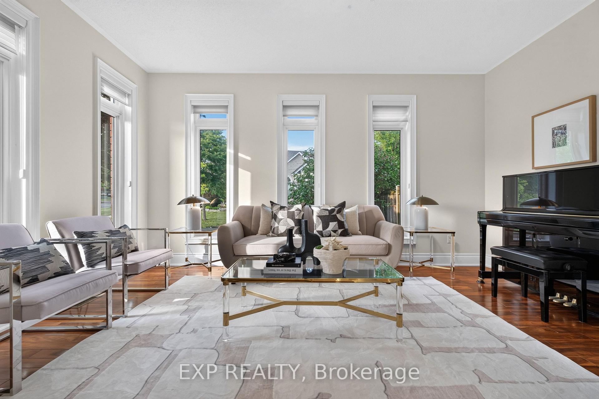 Photo 3 of 735 Foxcroft Boulevard, Newmarket, Stonehaven-Wyndham — HOMEH