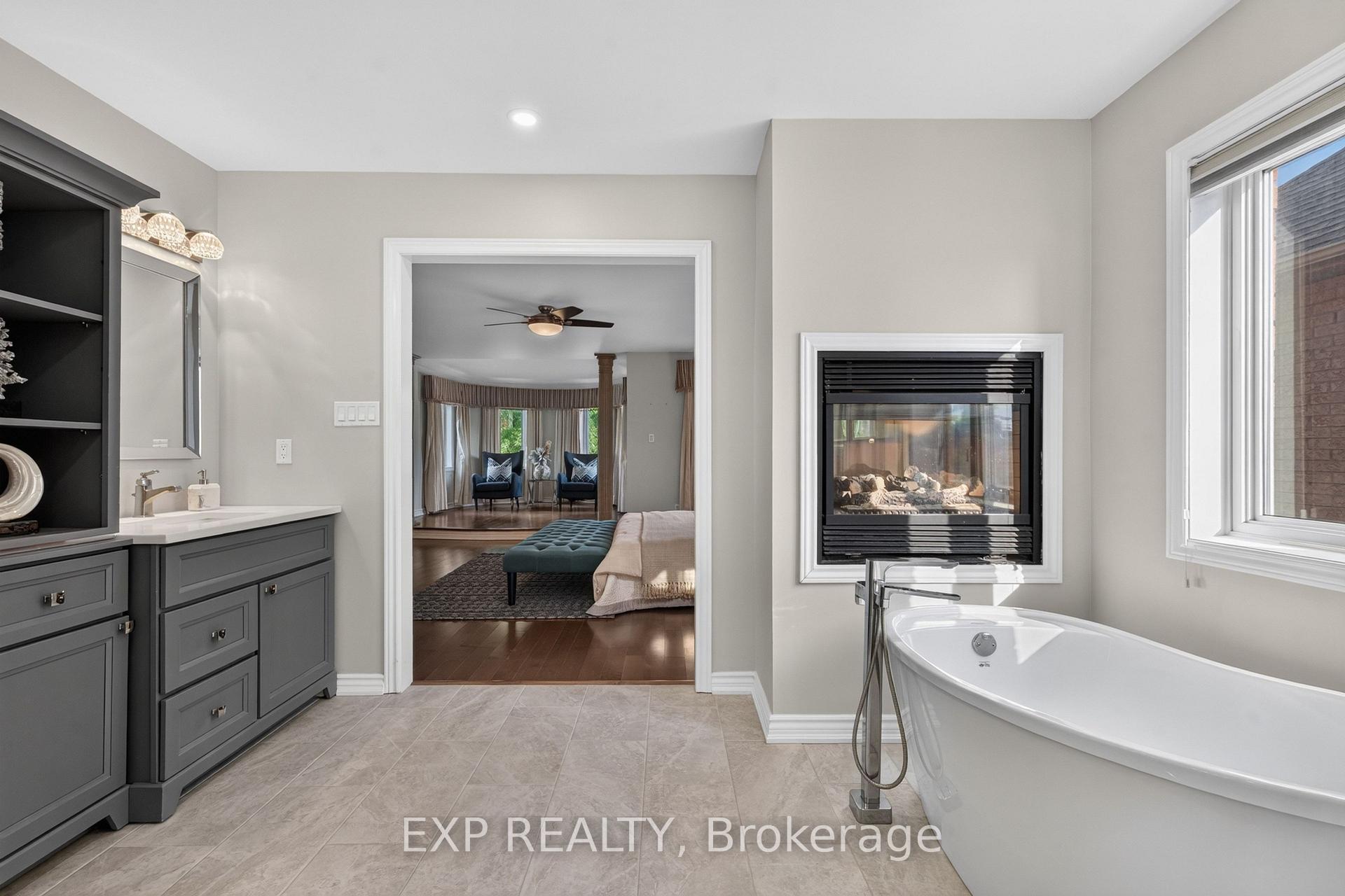 Photo 33 of 735 Foxcroft Boulevard, Newmarket, Stonehaven-Wyndham — HOMEH