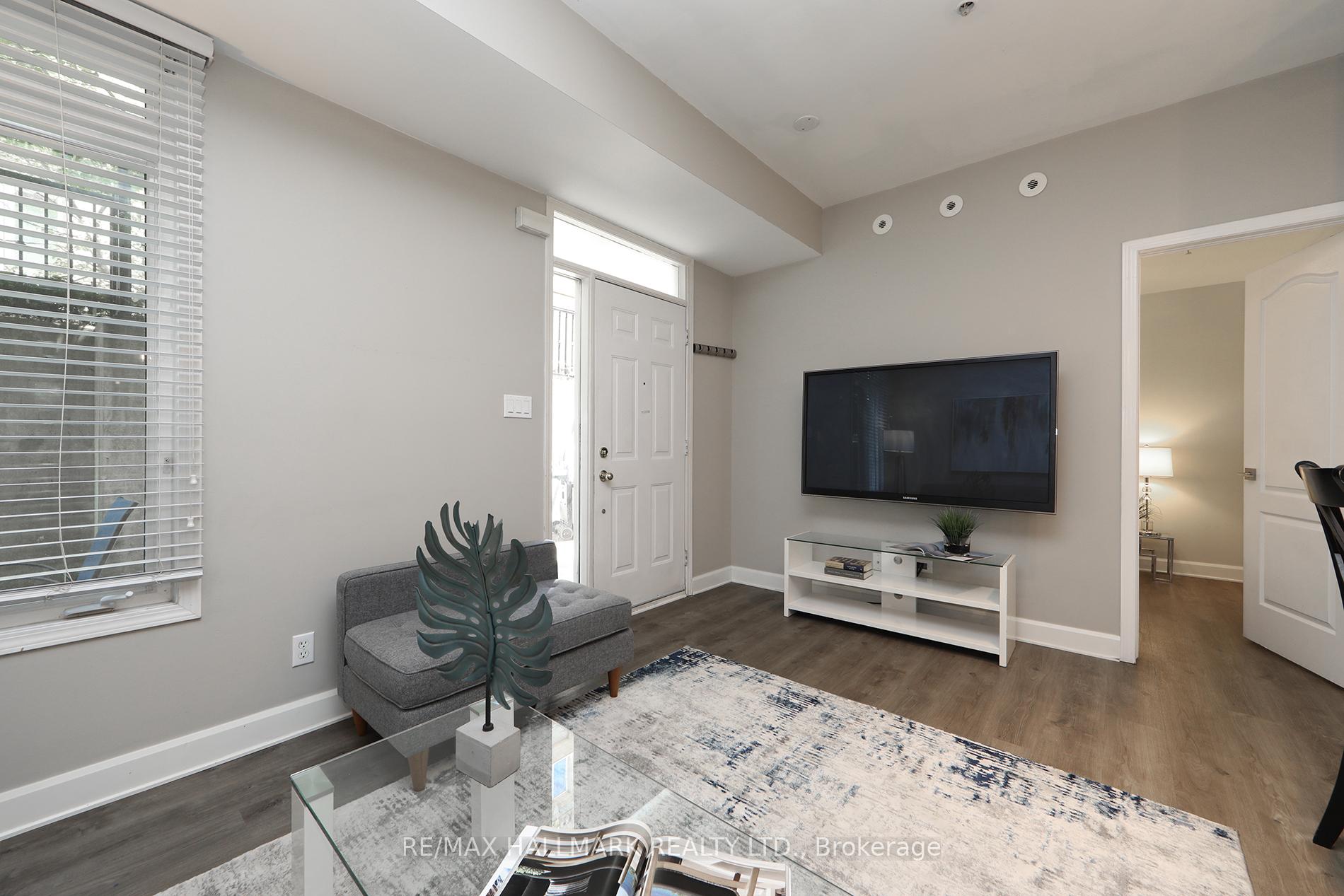 Photo 7 of Unit Th 10, 78 Carr Street, Toronto, Kensington-Chinatown — HOMEH