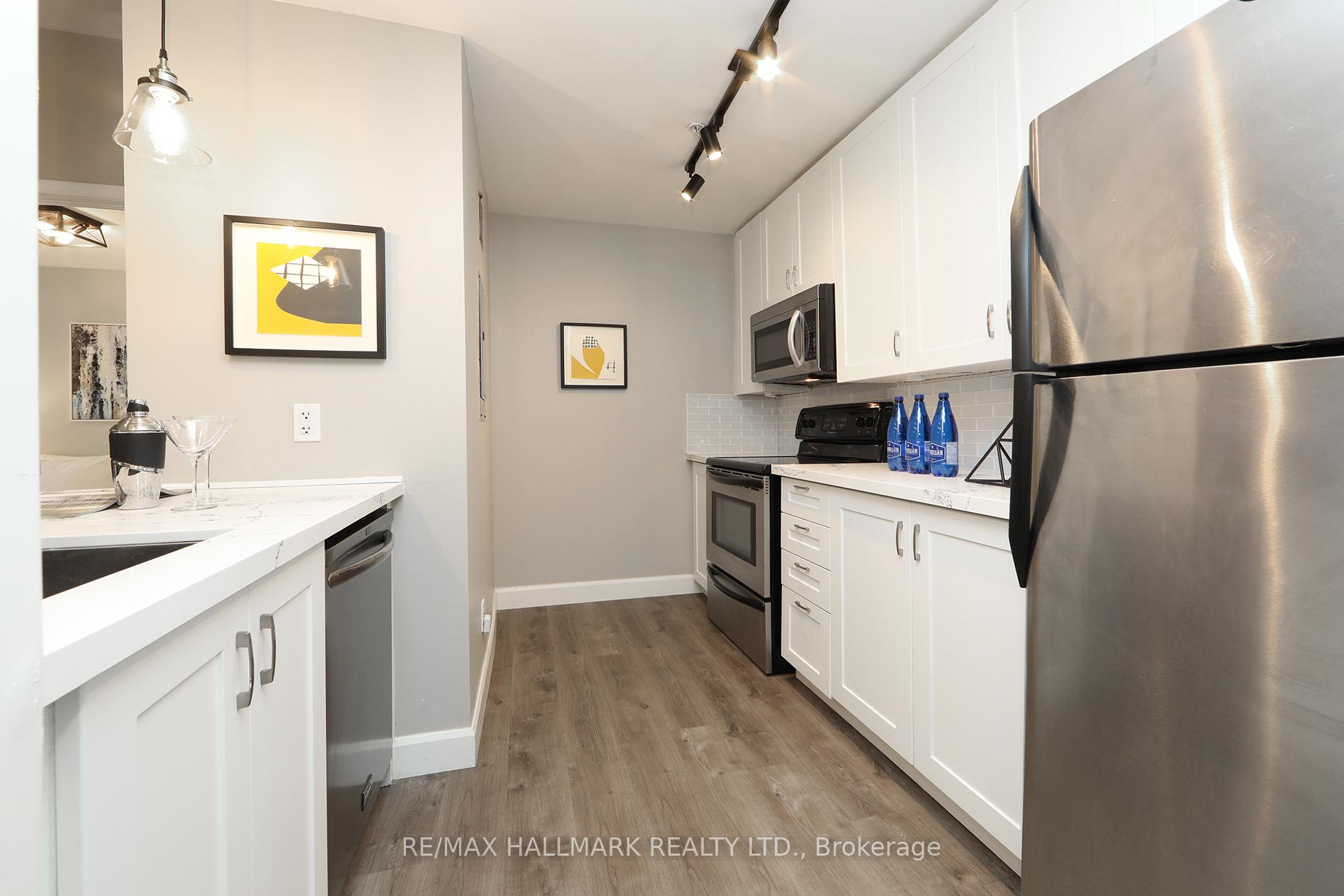 Photo 13 of Unit Th 10, 78 Carr Street, Toronto, Kensington-Chinatown — HOMEH