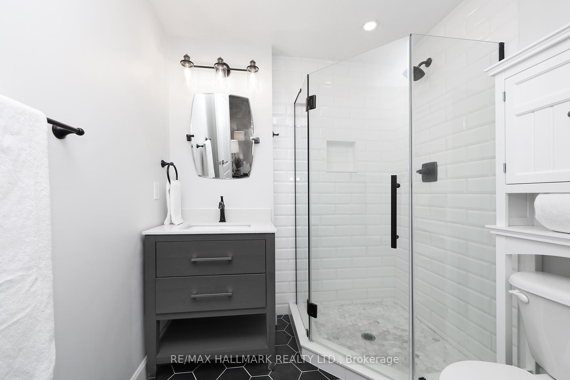 Photo 17 of Unit Th 10, 78 Carr Street, Toronto, Kensington-Chinatown — HOMEH