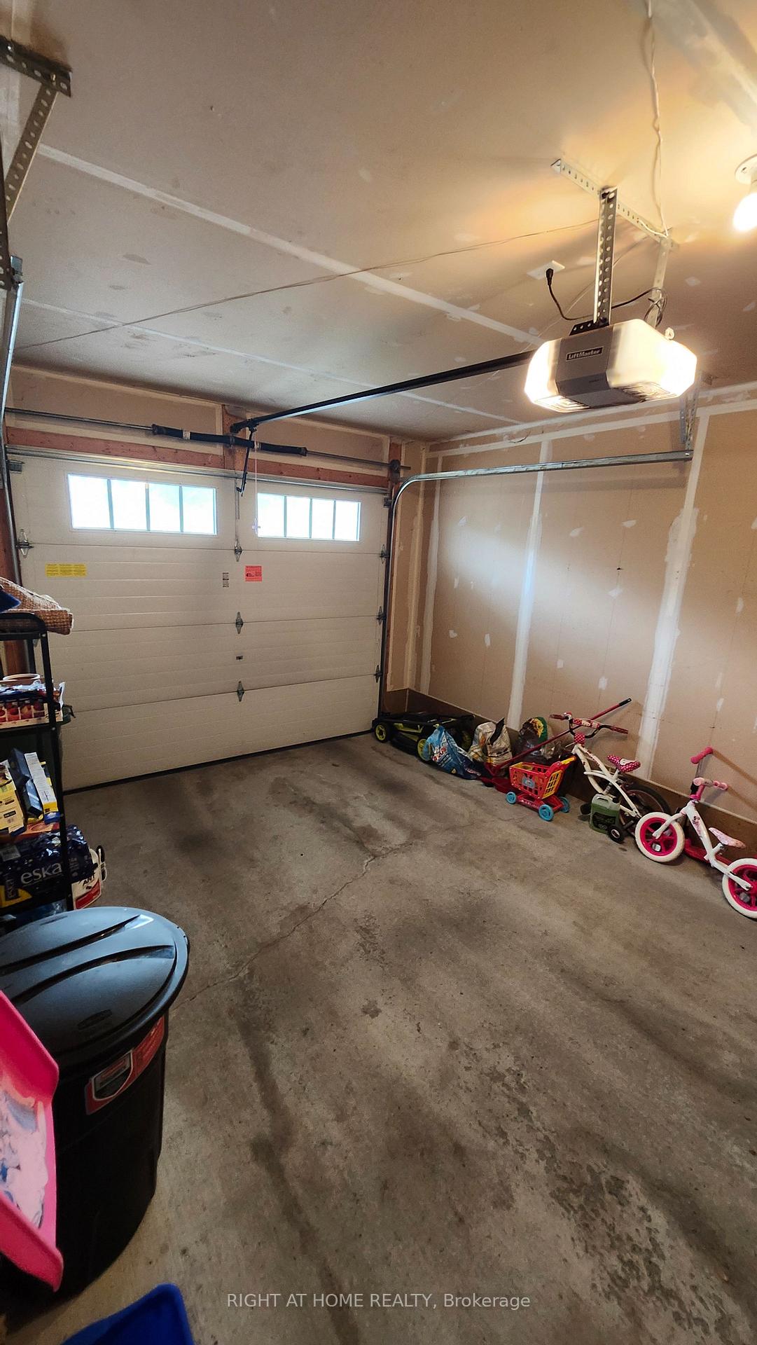 Photo 16 of 323 Alasken Drive, Ottawa, Blossom Park/Kemp Park/Findlay Creek — HOMEH