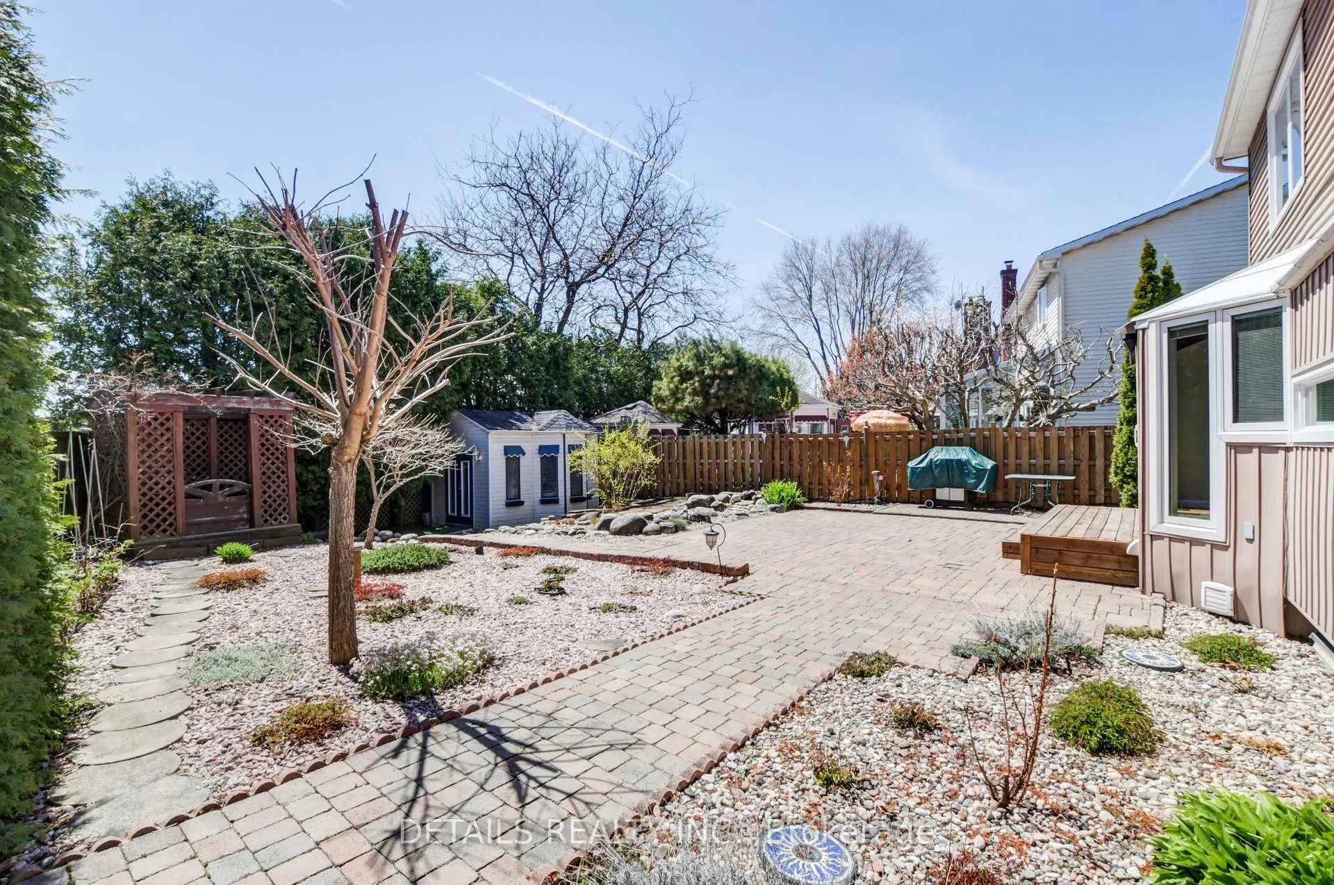 Photo 5 of 4388 Whittaker Crescent, Ottawa, Pineview — HOMEH