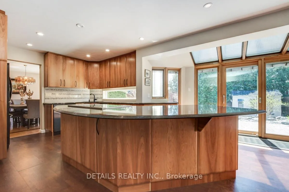 Photo 16 of 4388 Whittaker Crescent, Ottawa, Pineview — HOMEH