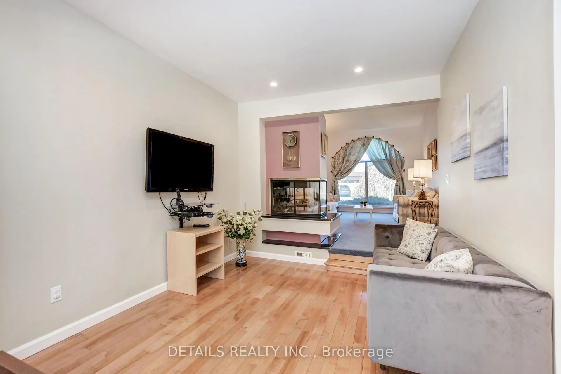 Photo 22 of 4388 Whittaker Crescent, Ottawa, Pineview — HOMEH