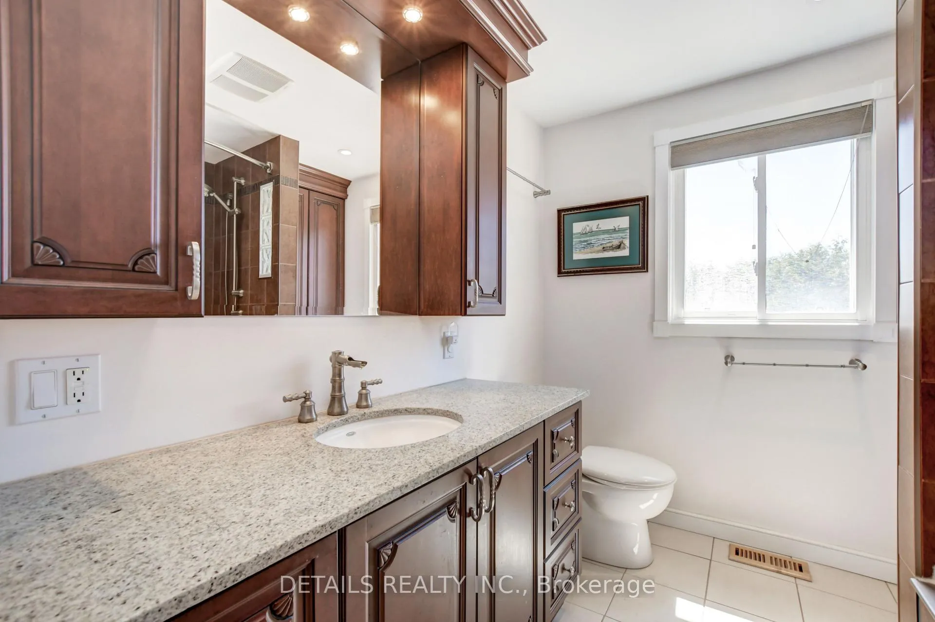 Photo 32 of 4388 Whittaker Crescent, Ottawa, Pineview — HOMEH