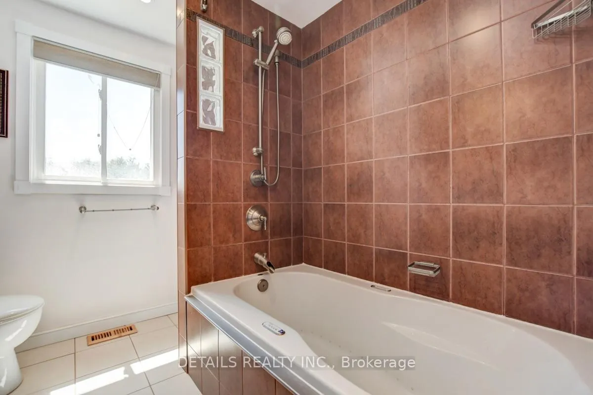Photo 33 of 4388 Whittaker Crescent, Ottawa, Pineview — HOMEH