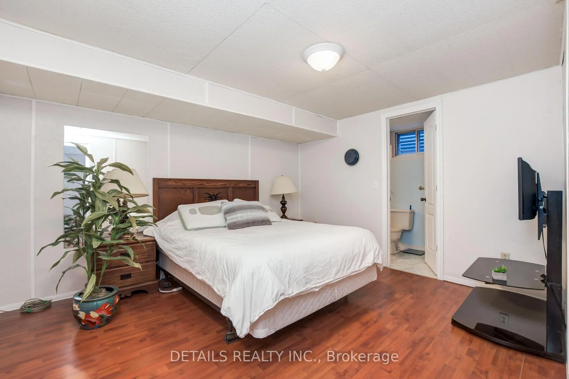 Photo 38 of 4388 Whittaker Crescent, Ottawa, Pineview — HOMEH