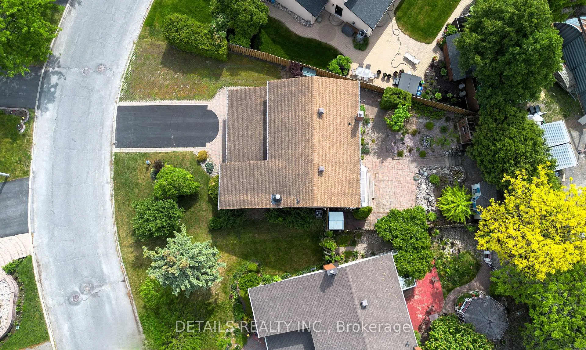 Photo 42 of 4388 Whittaker Crescent, Ottawa, Pineview — HOMEH