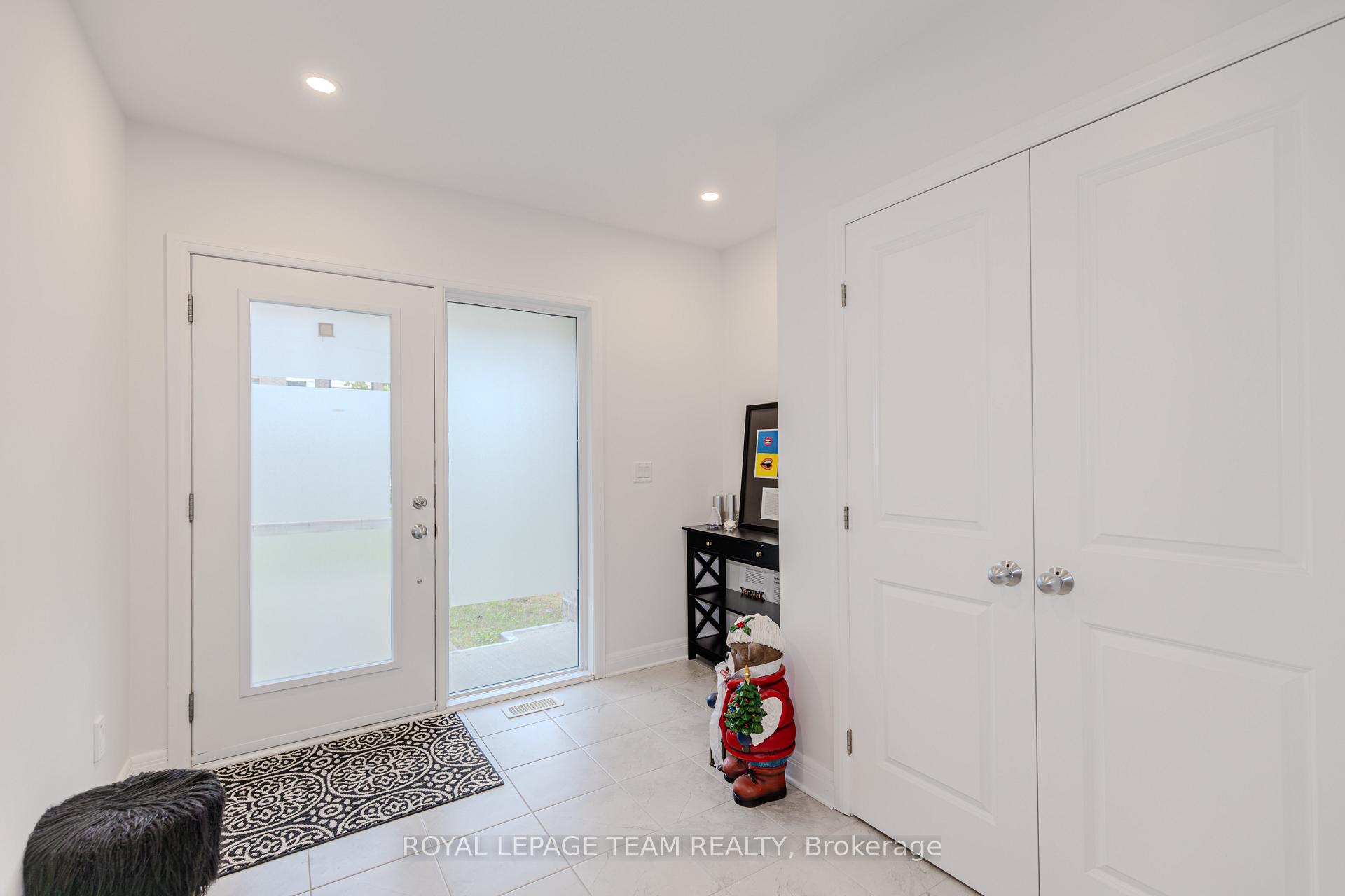 Photo 2 of 1407 Hemlock Road, Ottawa, CFB Rockcliffe and Area — HOMEH