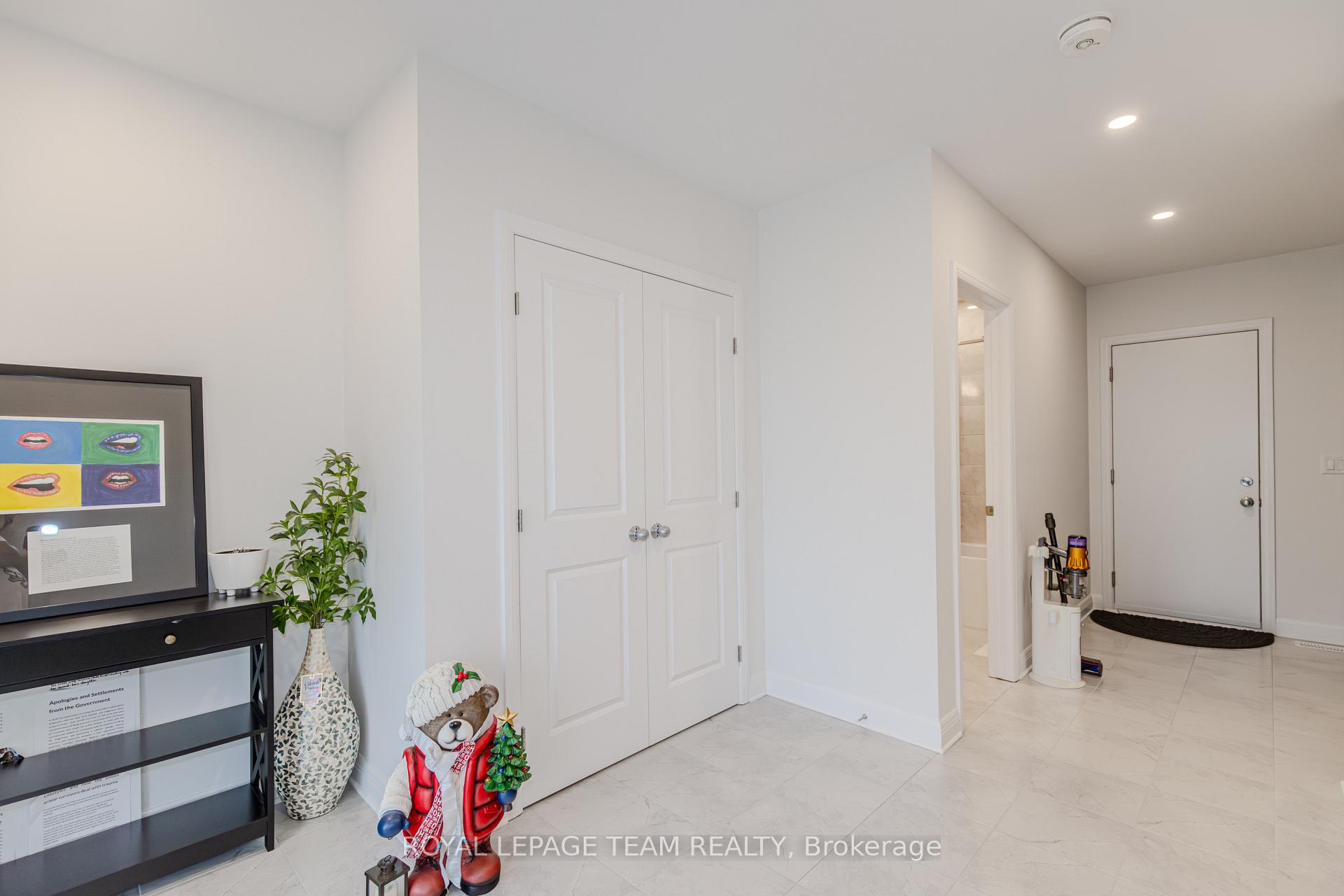 Photo 3 of 1407 Hemlock Road, Ottawa, CFB Rockcliffe and Area — HOMEH