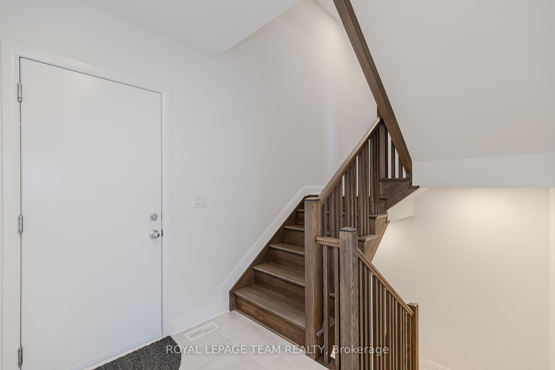 Photo 9 of 1407 Hemlock Road, Ottawa, CFB Rockcliffe and Area — HOMEH
