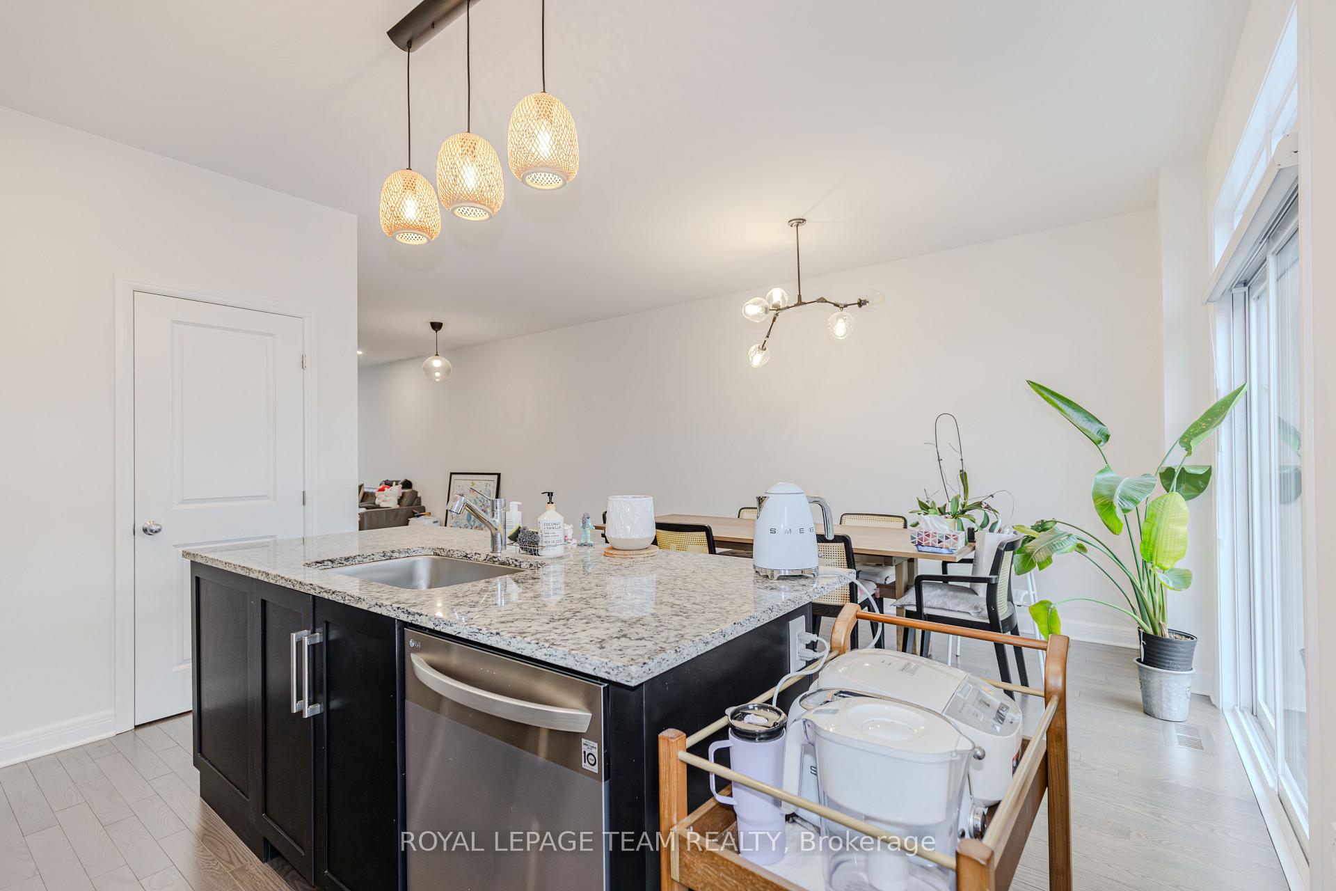 Photo 28 of 1407 Hemlock Road, Ottawa, CFB Rockcliffe and Area — HOMEH