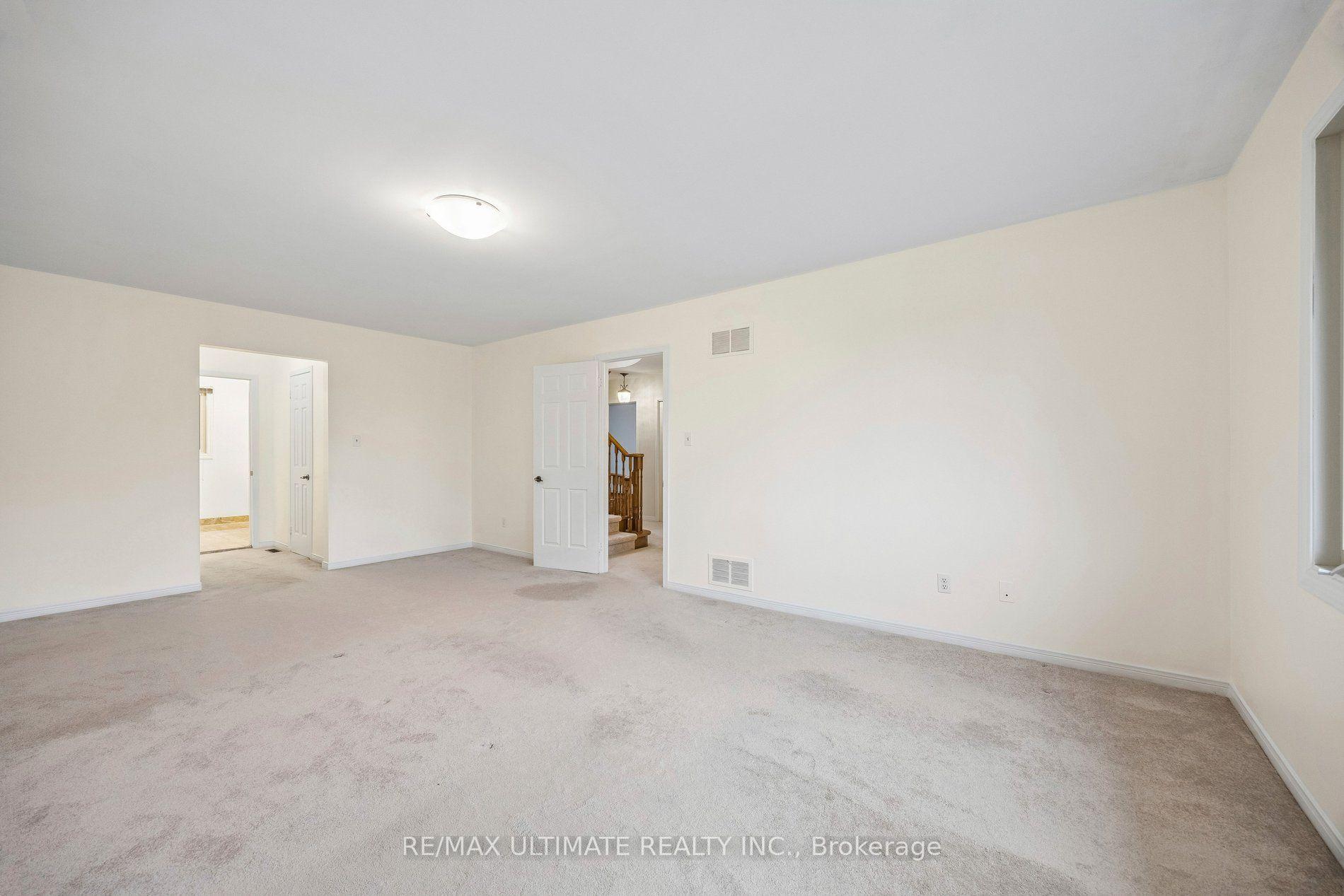 Photo 15 of 32 Saddletree Drive, North York, Bayview Woods-Steeles — HOMEH