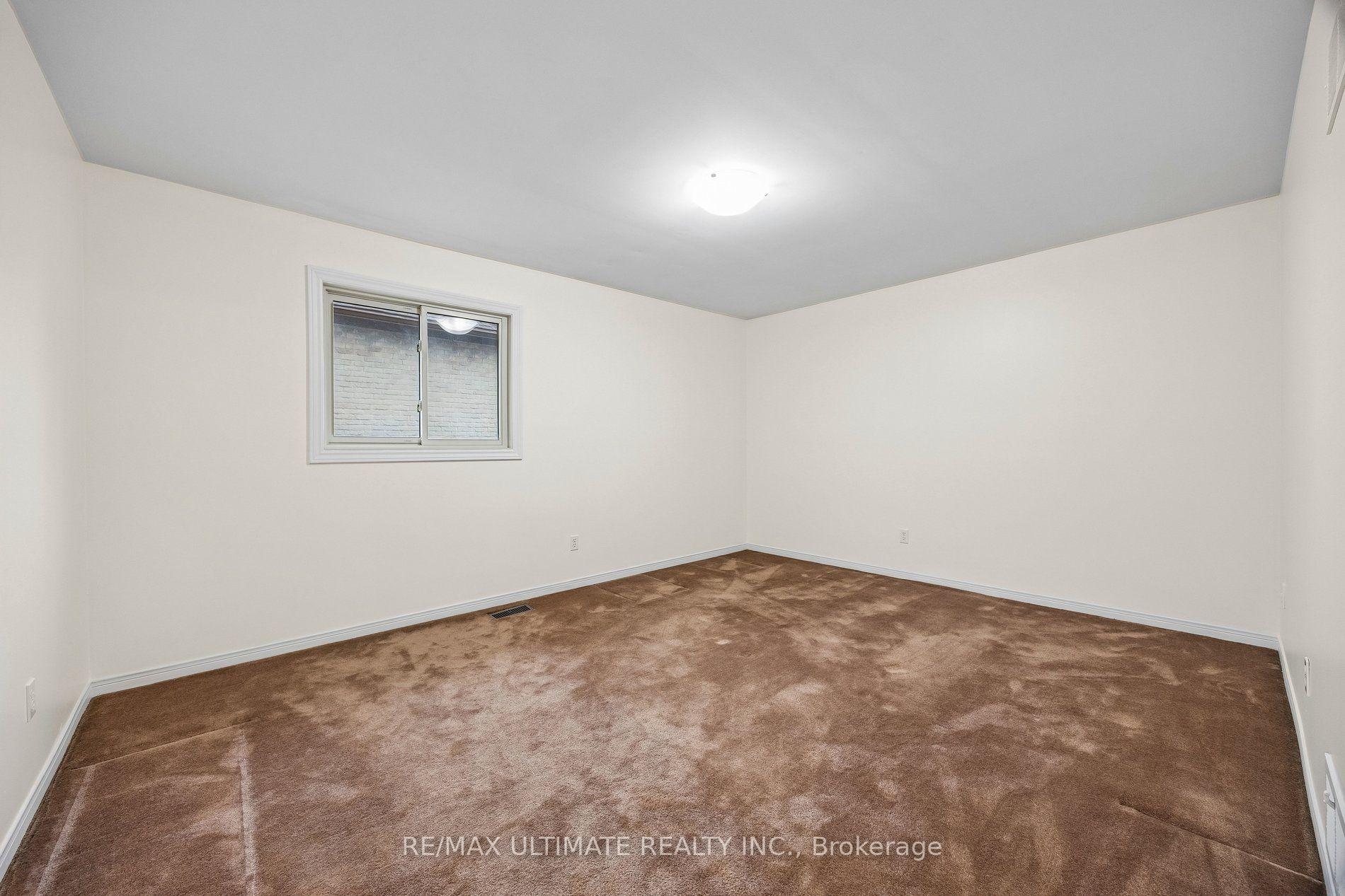 Photo 18 of 32 Saddletree Drive, North York, Bayview Woods-Steeles — HOMEH