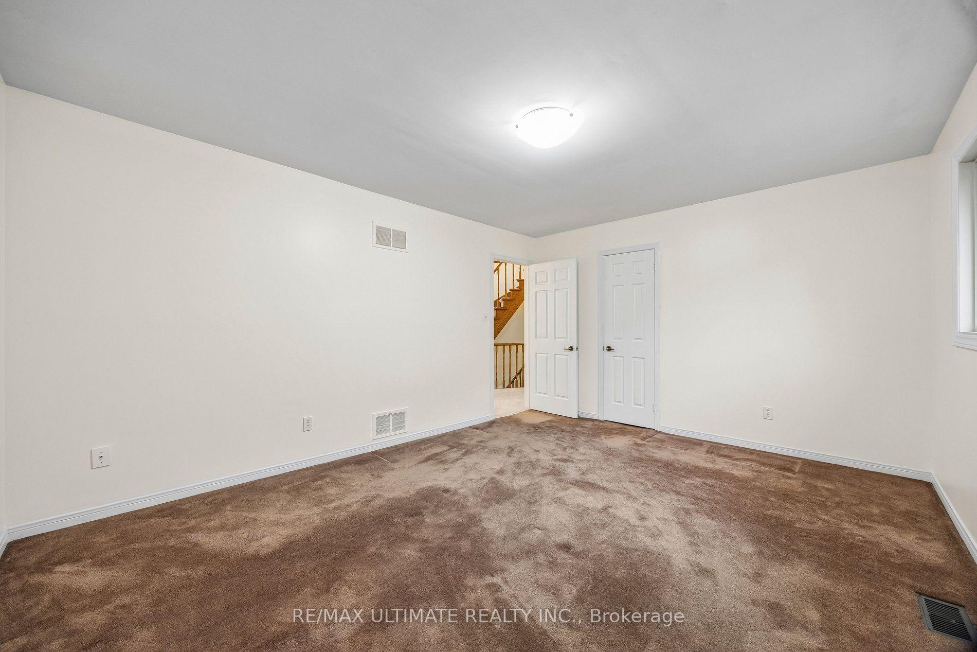 Photo 19 of 32 Saddletree Drive, North York, Bayview Woods-Steeles — HOMEH