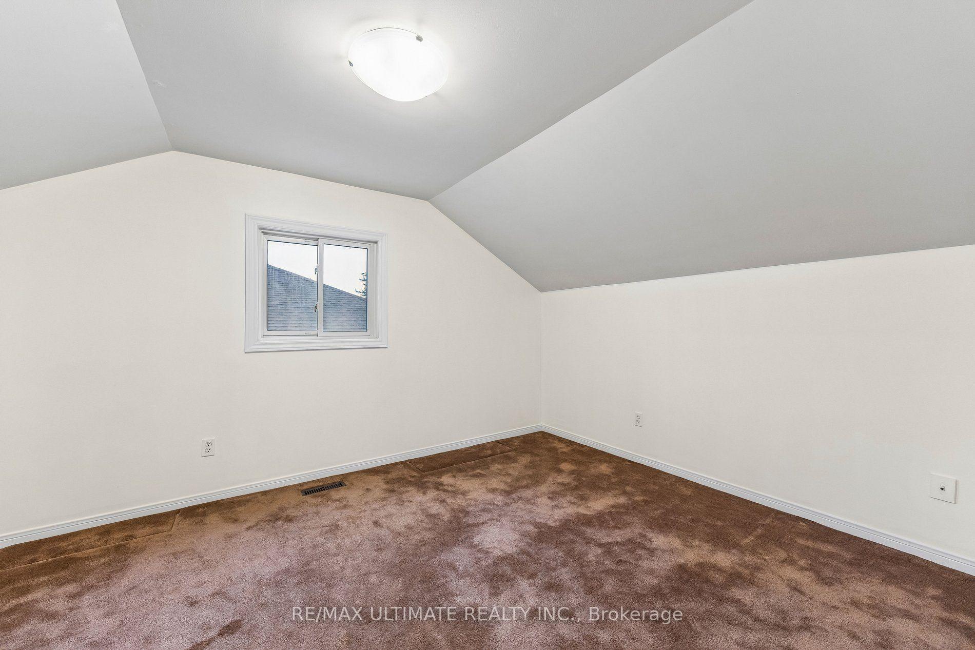 Photo 29 of 32 Saddletree Drive, North York, Bayview Woods-Steeles — HOMEH